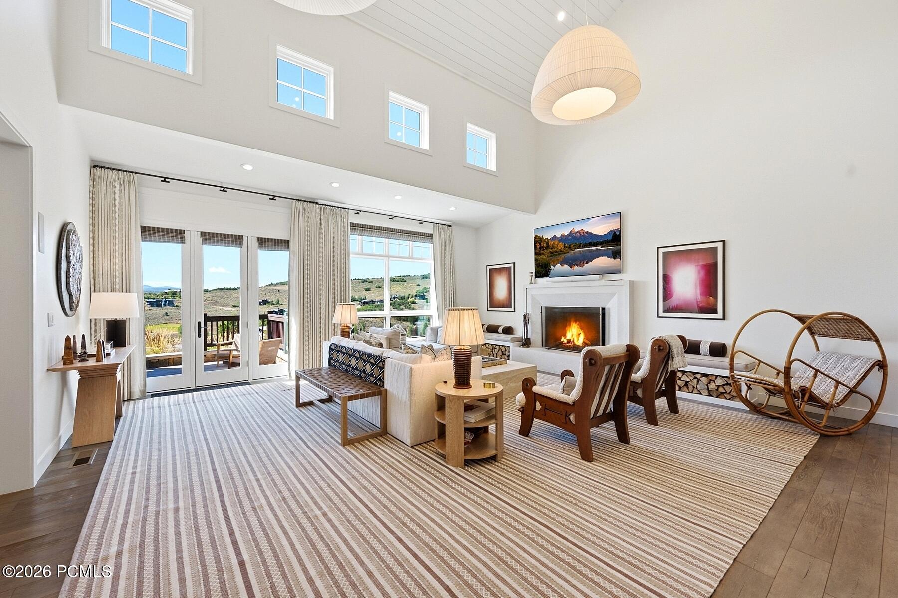 3226 E Broken Spear Trail — photo