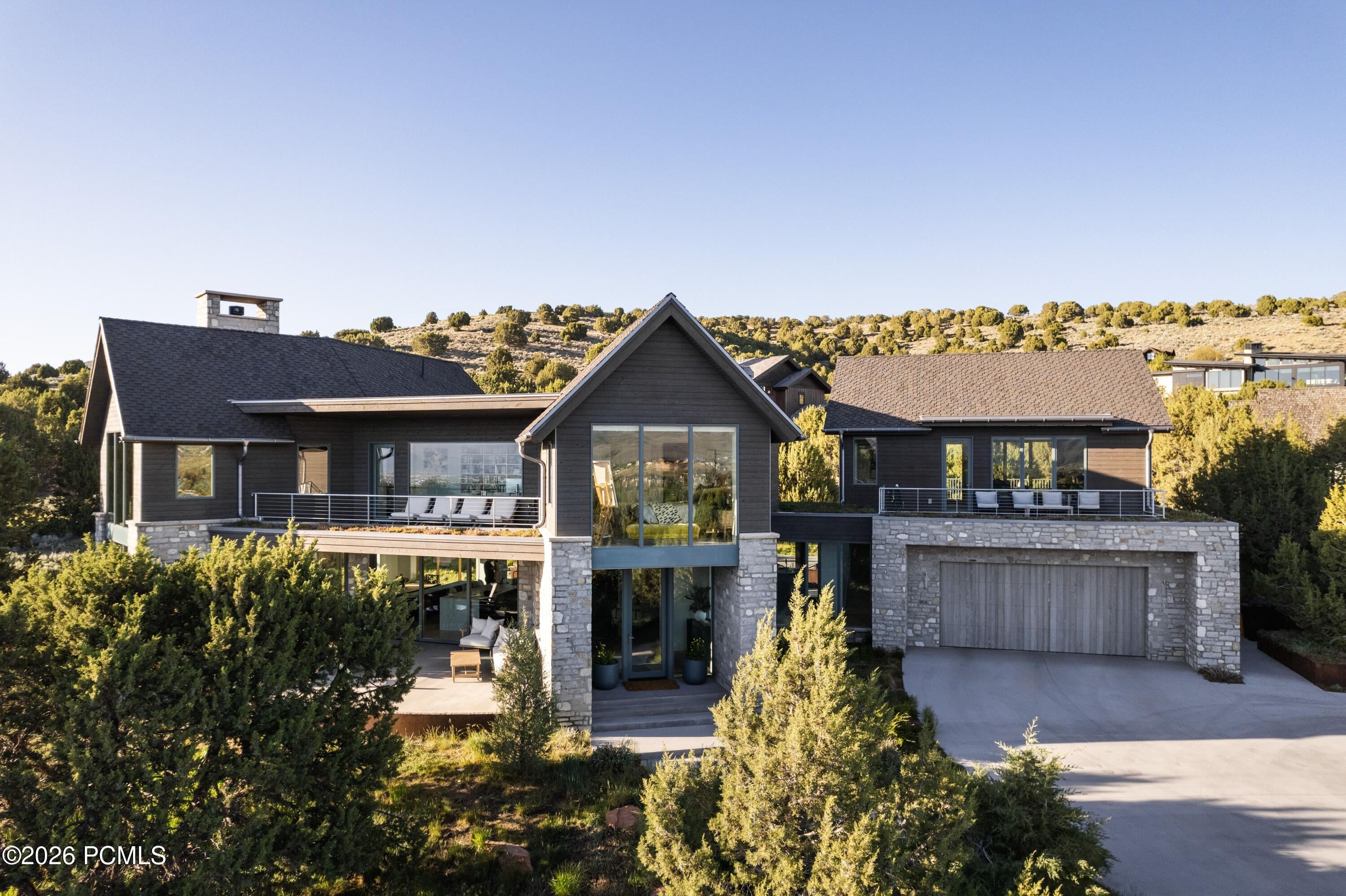 3125 E Horse Mountain Circle — photo