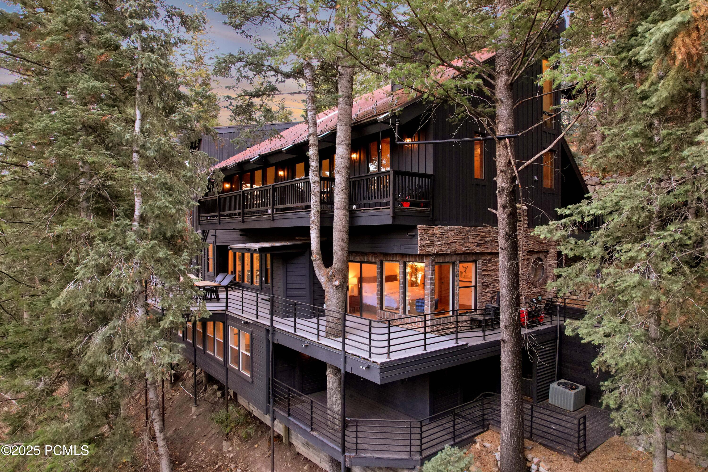 3009 E Black Forest Road — photo