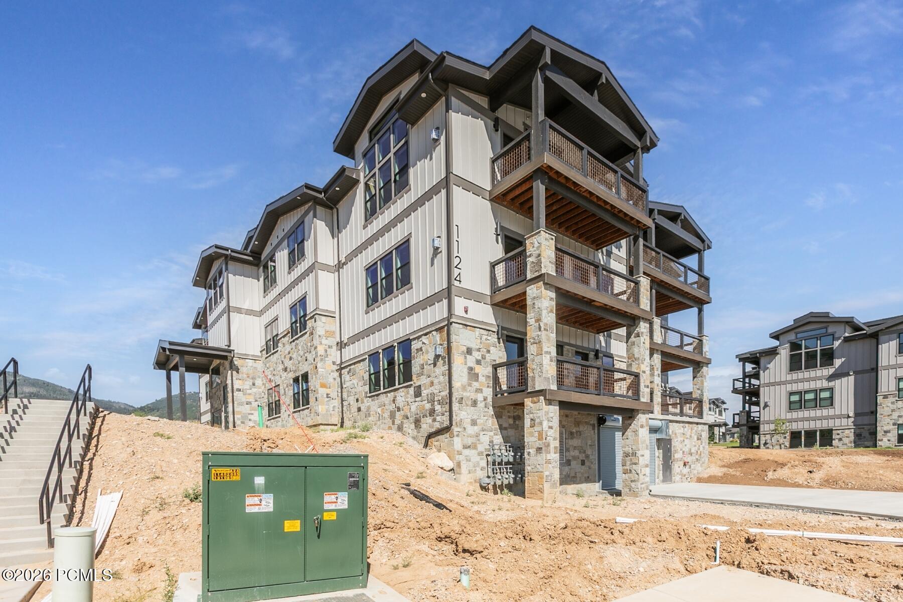 1124 W Vos Circle 203 — photo