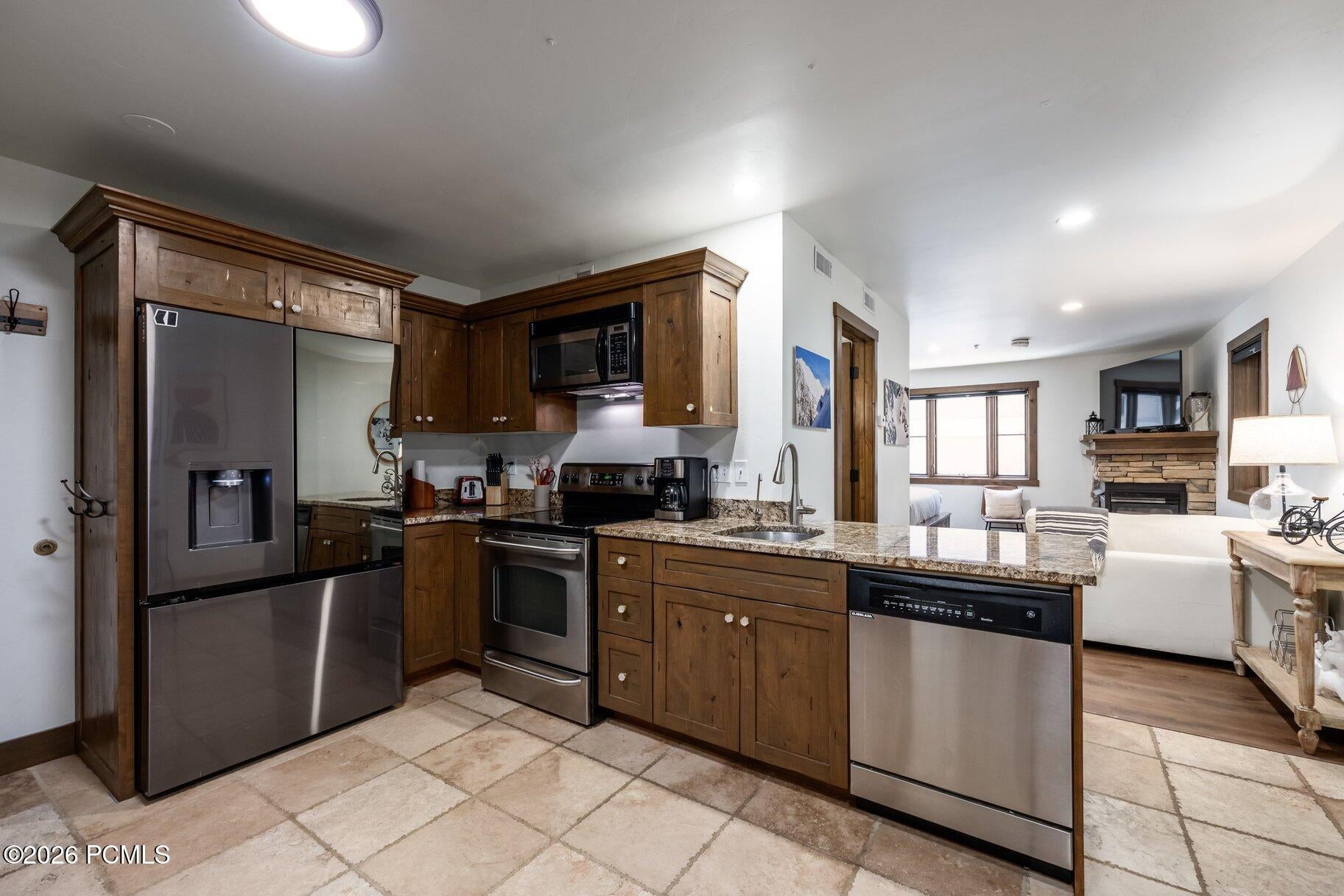 2260 Park Avenue 13 — photo