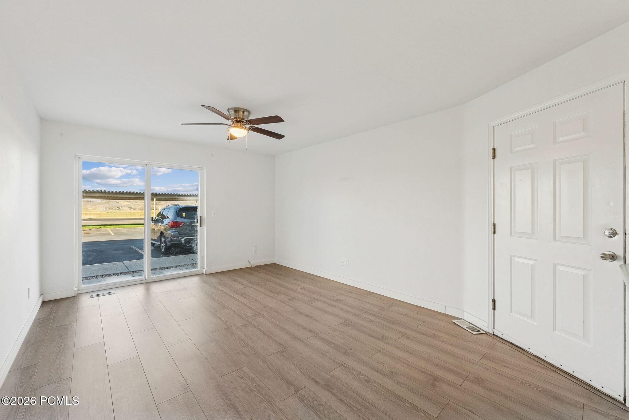 595 S Main Street Apt 18 — photo
