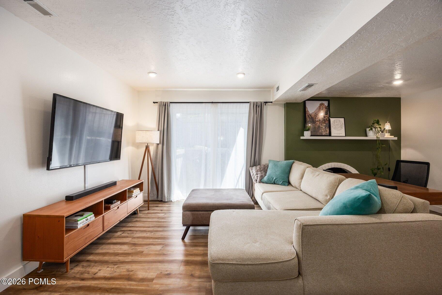 4878 S Highland Circle Apt 2 — photo