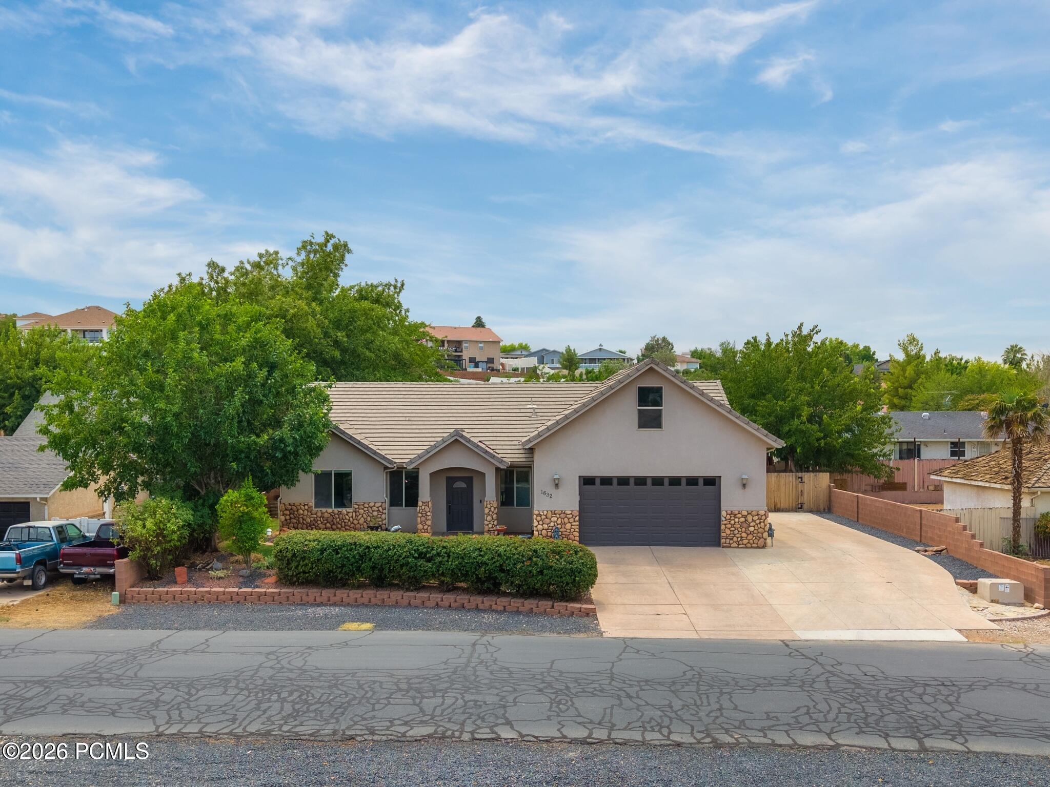 1632 E Evergreen Drive — photo