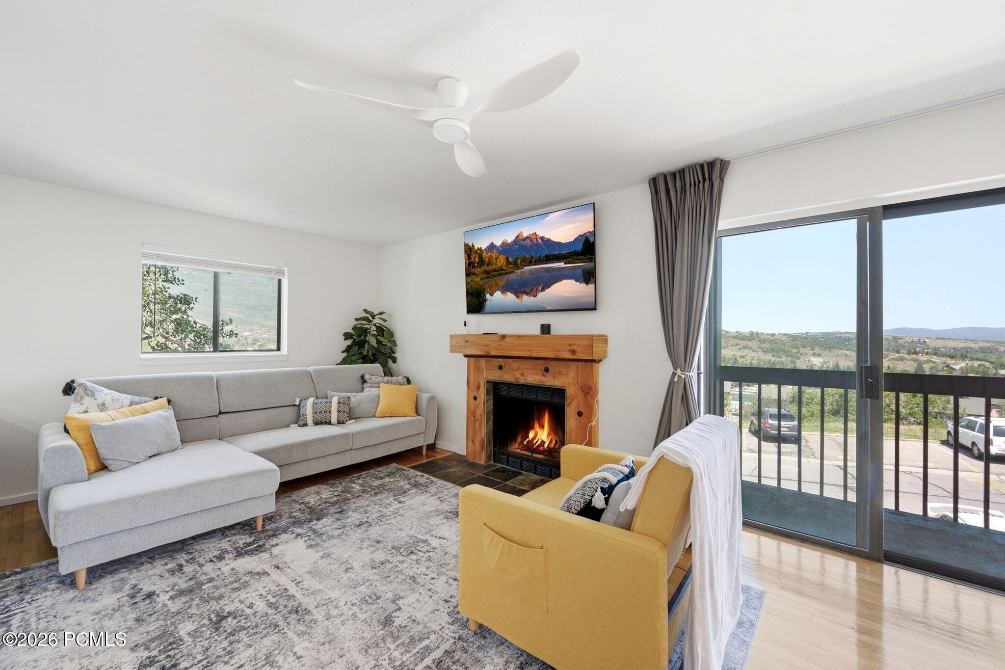 1660 Upper Ironhorse Loop Unit G4 — photo