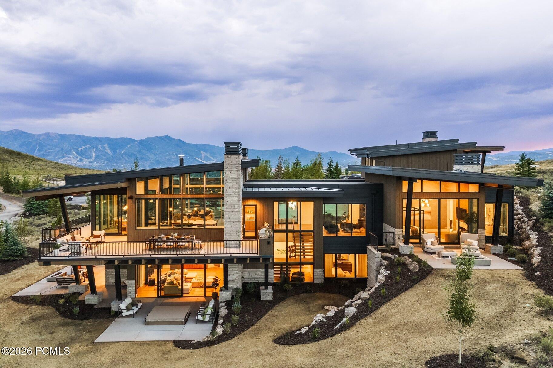 6634 Painted Valley Pass — photo