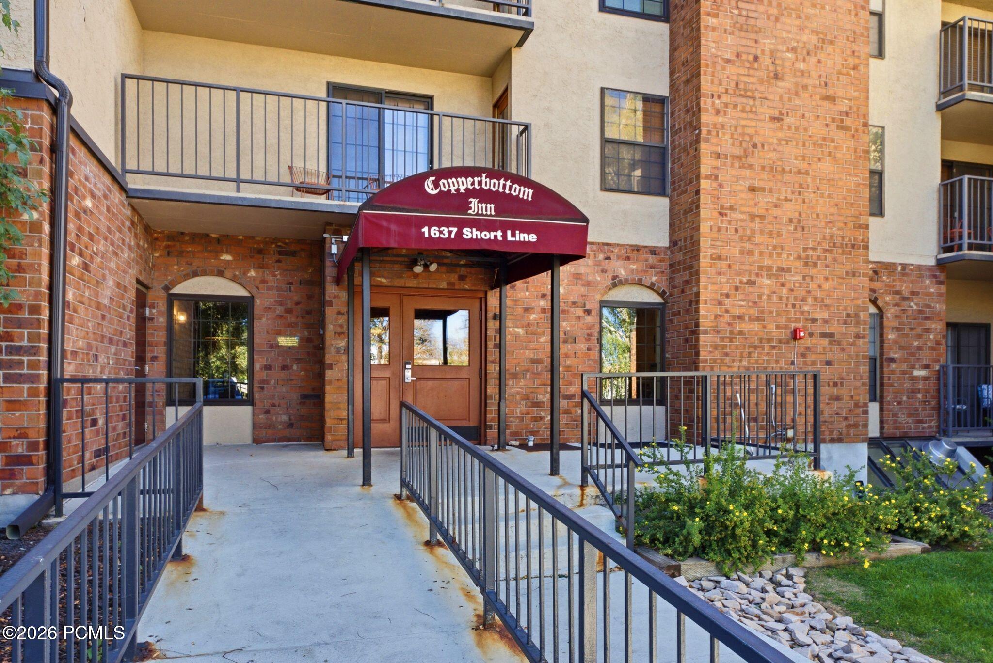1637 Shortline Road 106 — photo