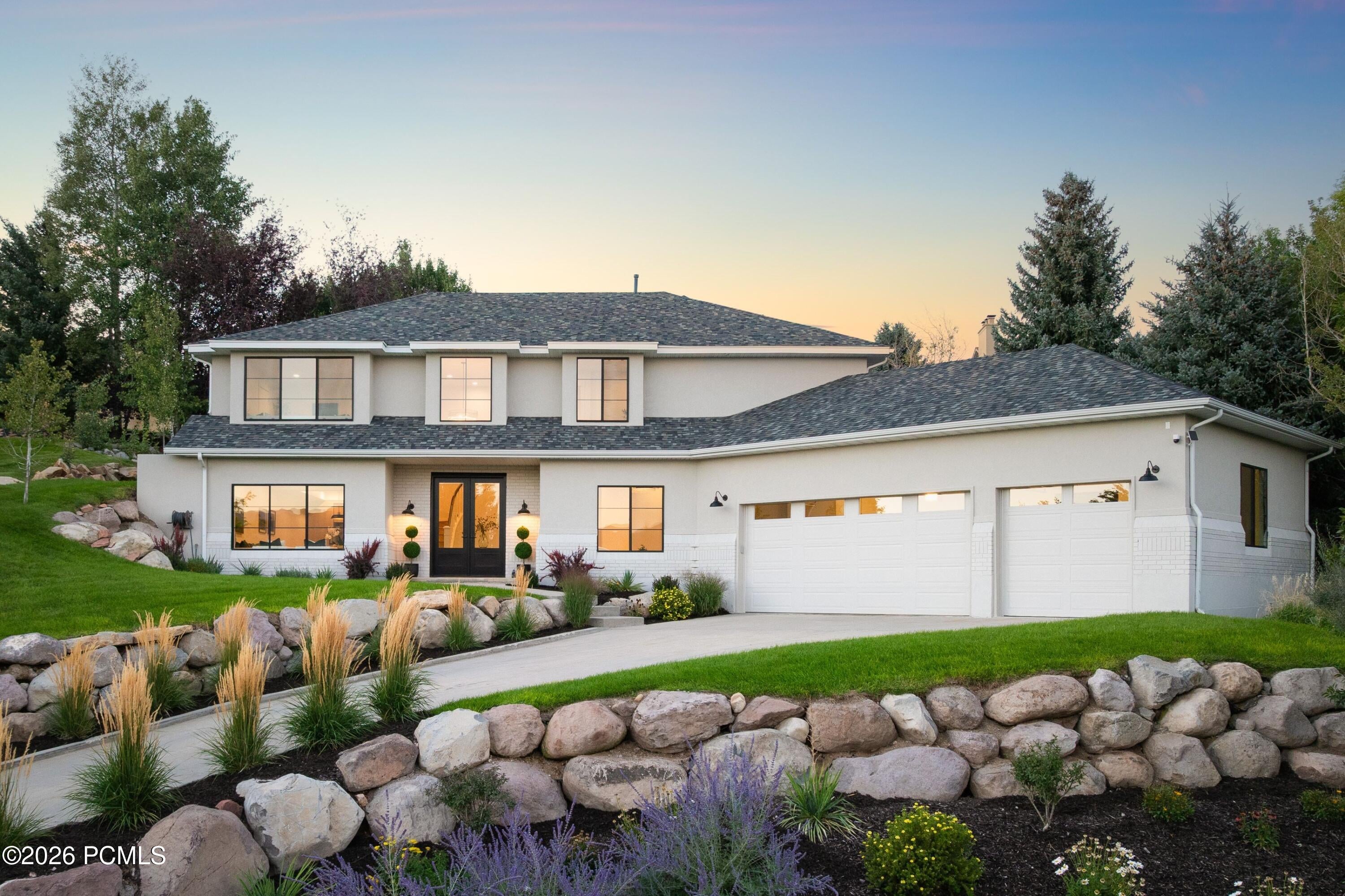 531 E Valley Drive — photo
