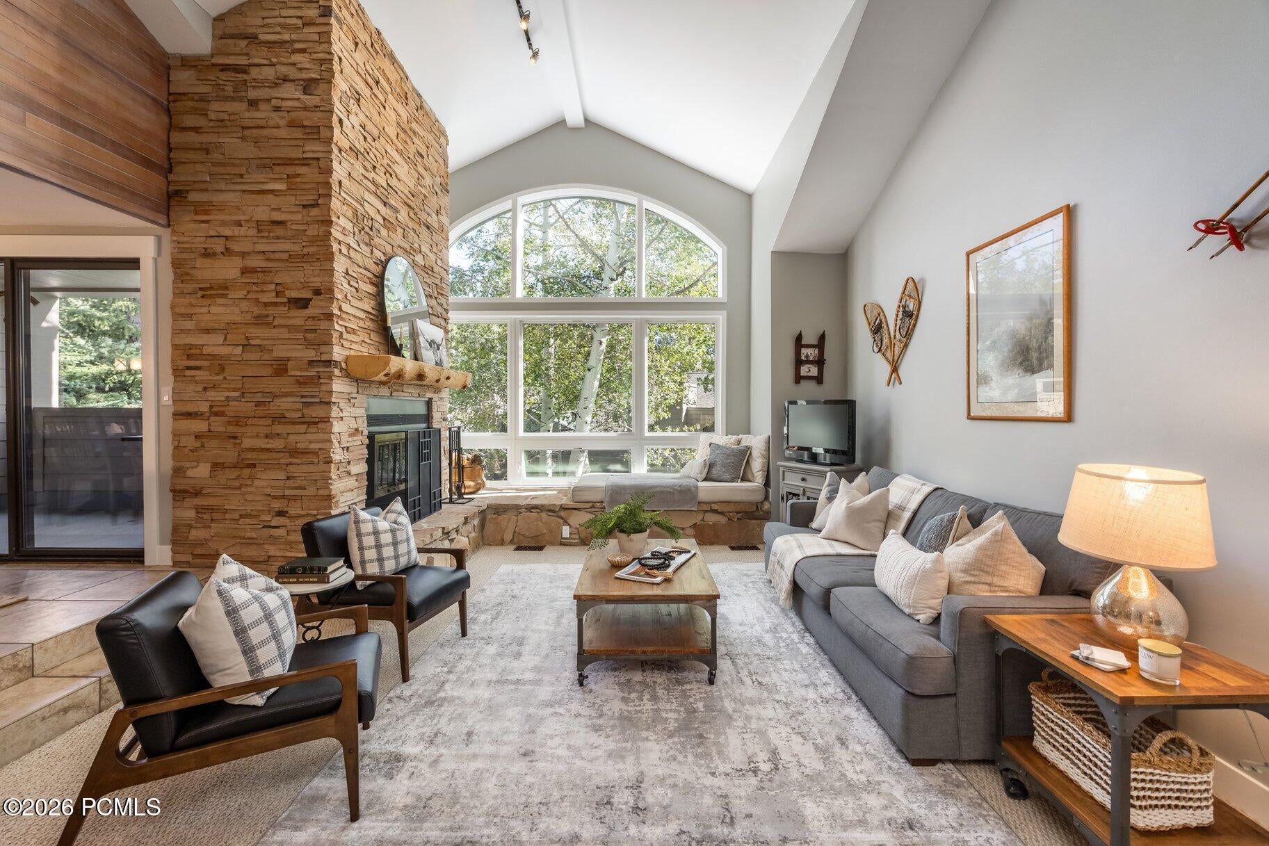 1209 Stonebridge Circle — photo