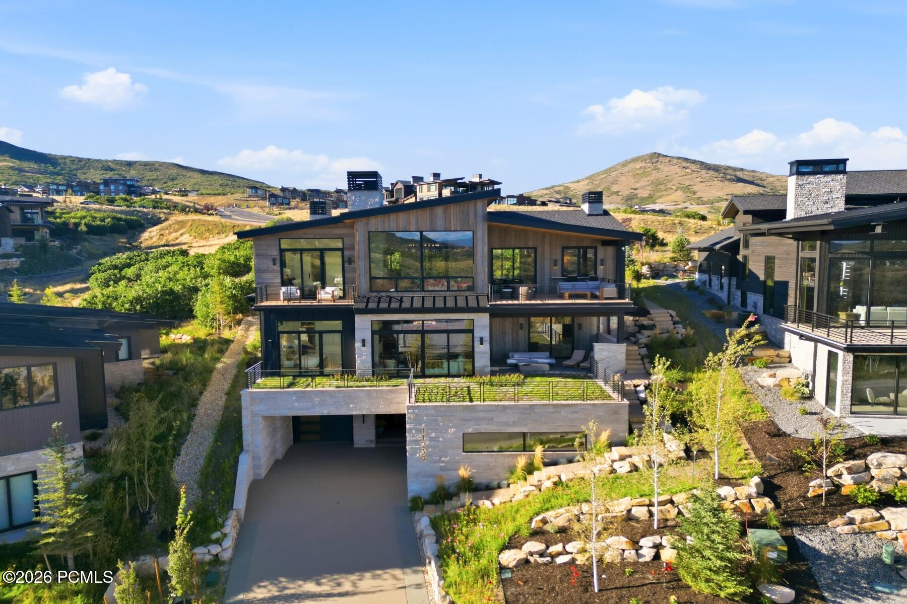 11239 N Orion Drive — photo
