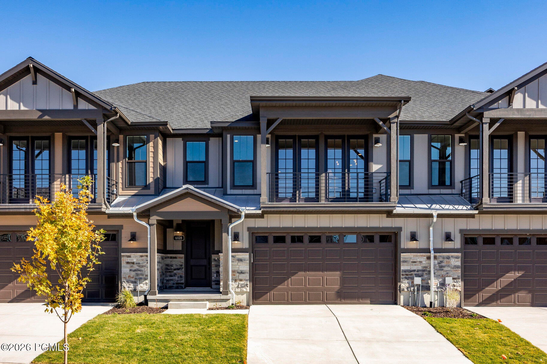 6028 N Fairview Drive — photo