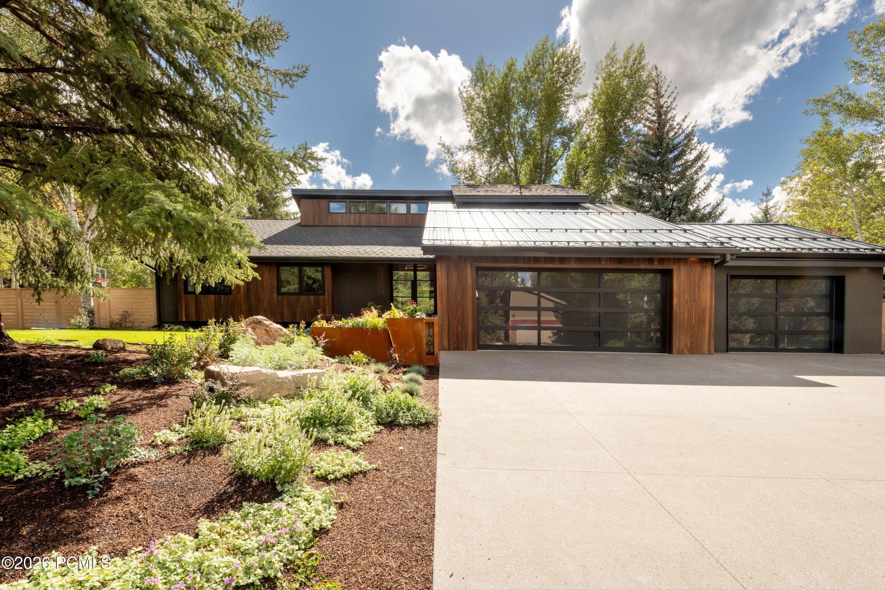 1461 W Willow Loop — photo