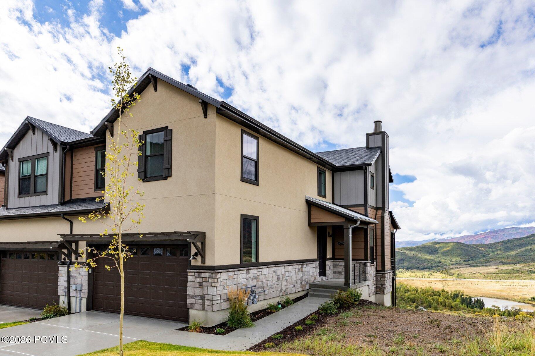 6055 N Fairview Drive — photo