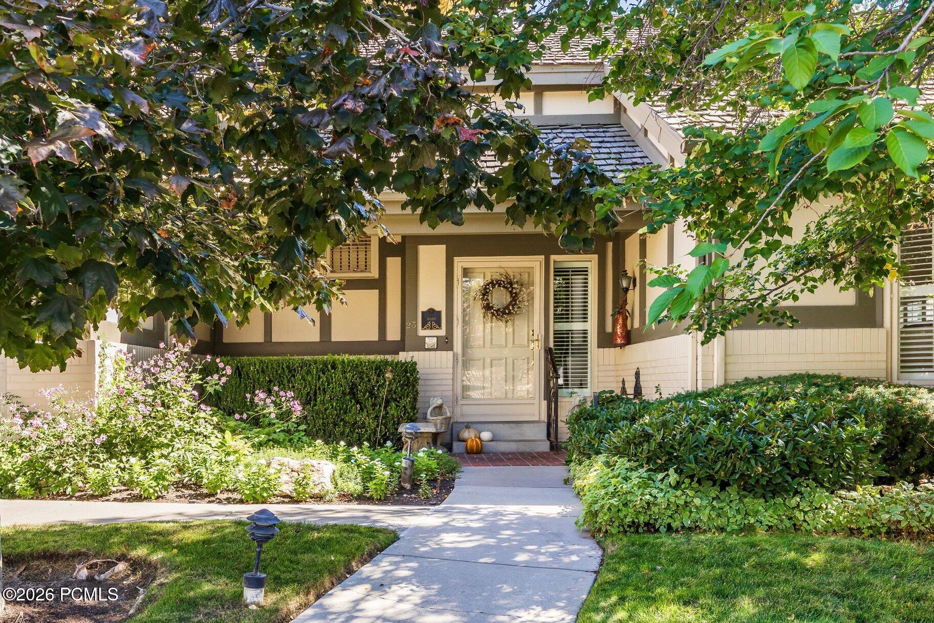 3000 S Connor Street Unit 23 — photo