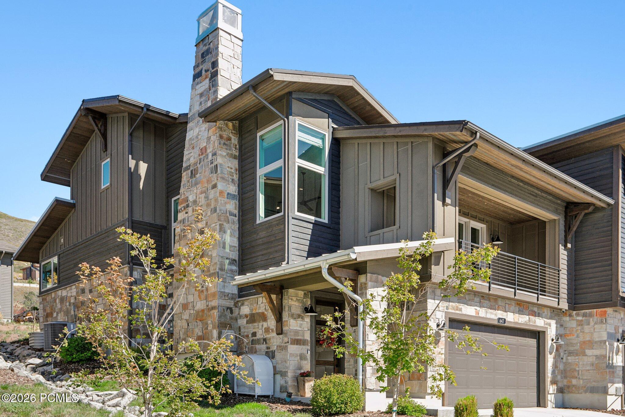 647 E Silver Hill Loop — photo