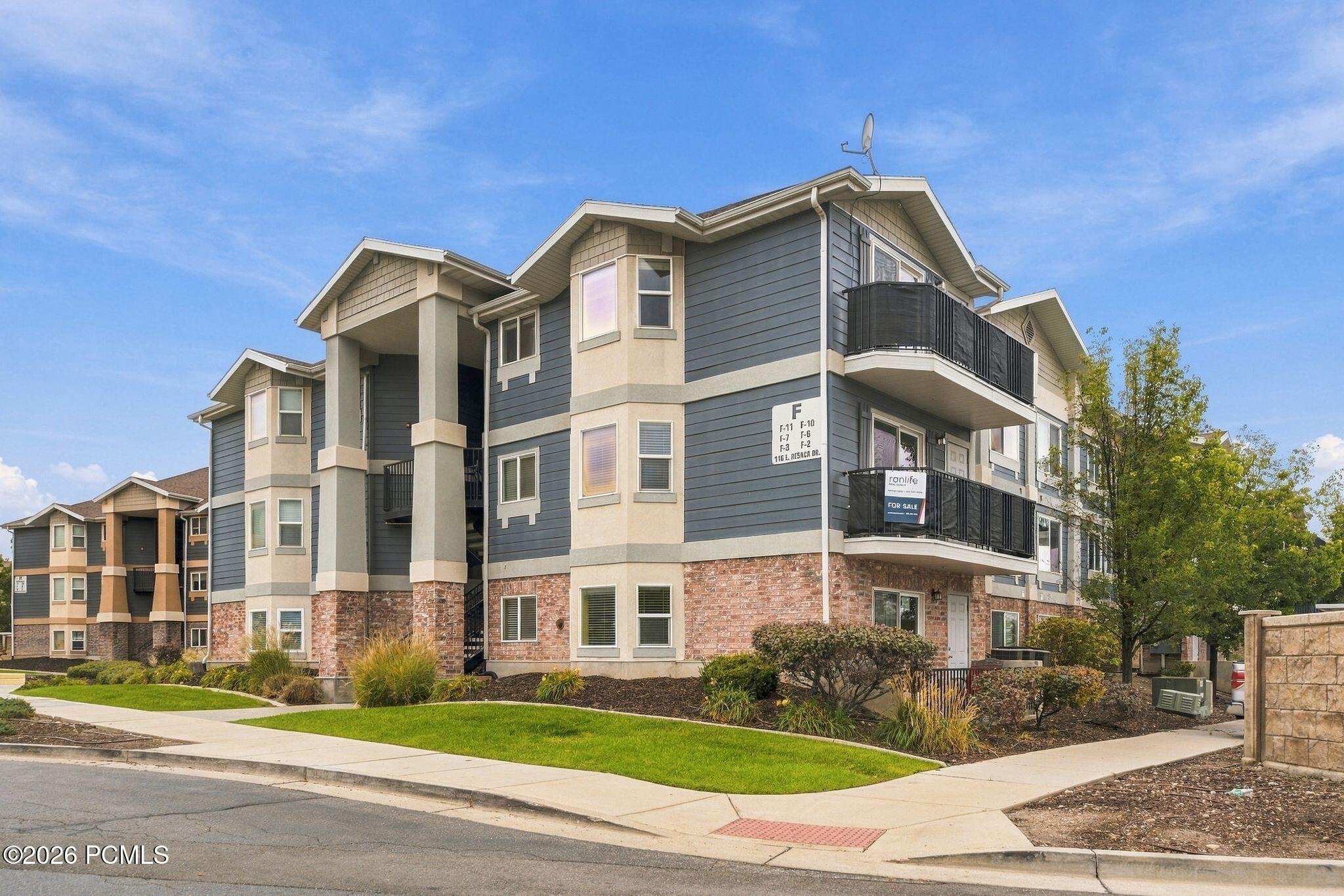 116 E Resaca Drive Unit F-10 — photo