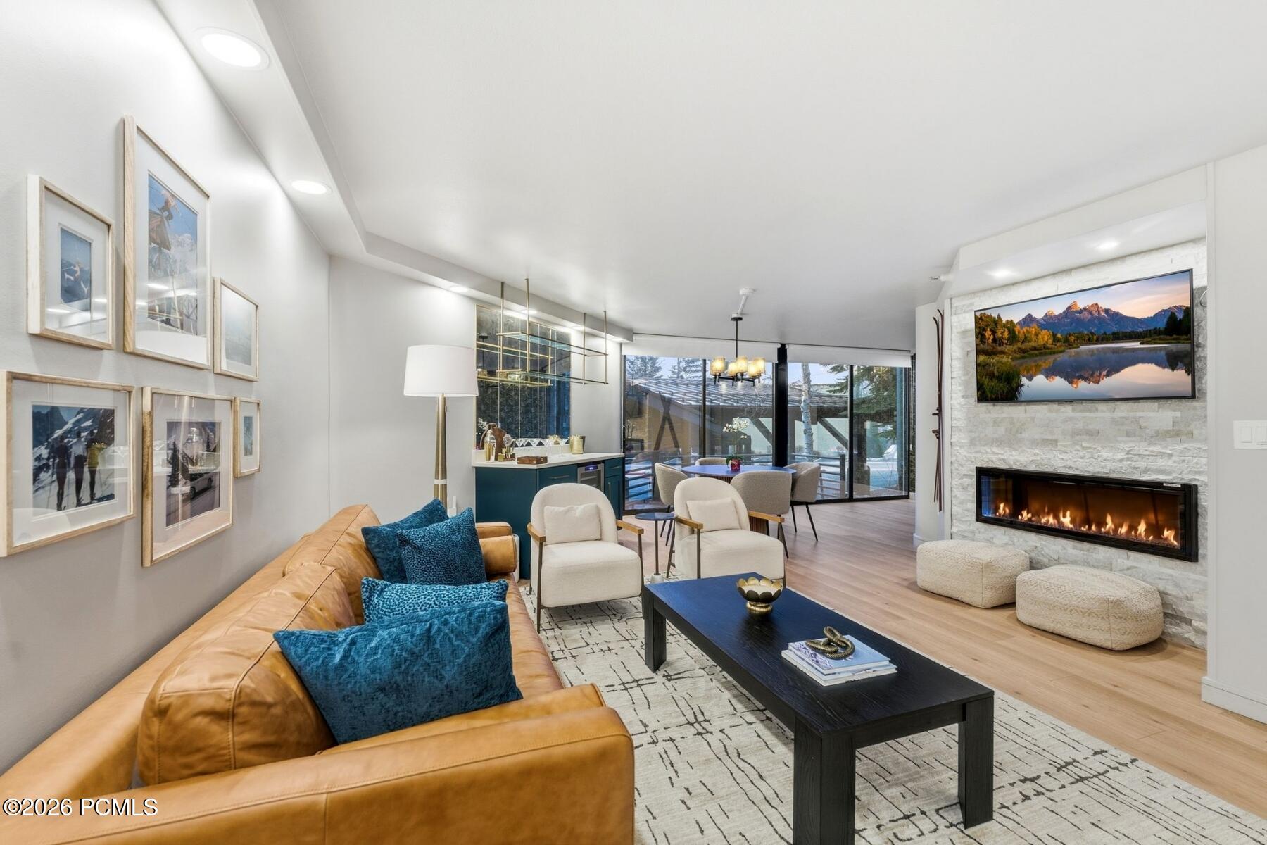 1485 Empire Avenue Unit 201 — photo