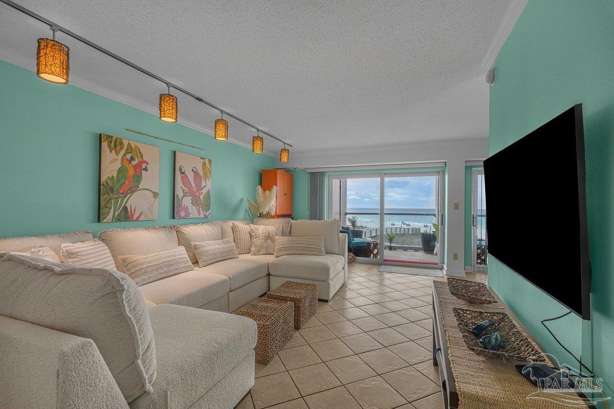 1600 Via Deluna Dr 303W — photo