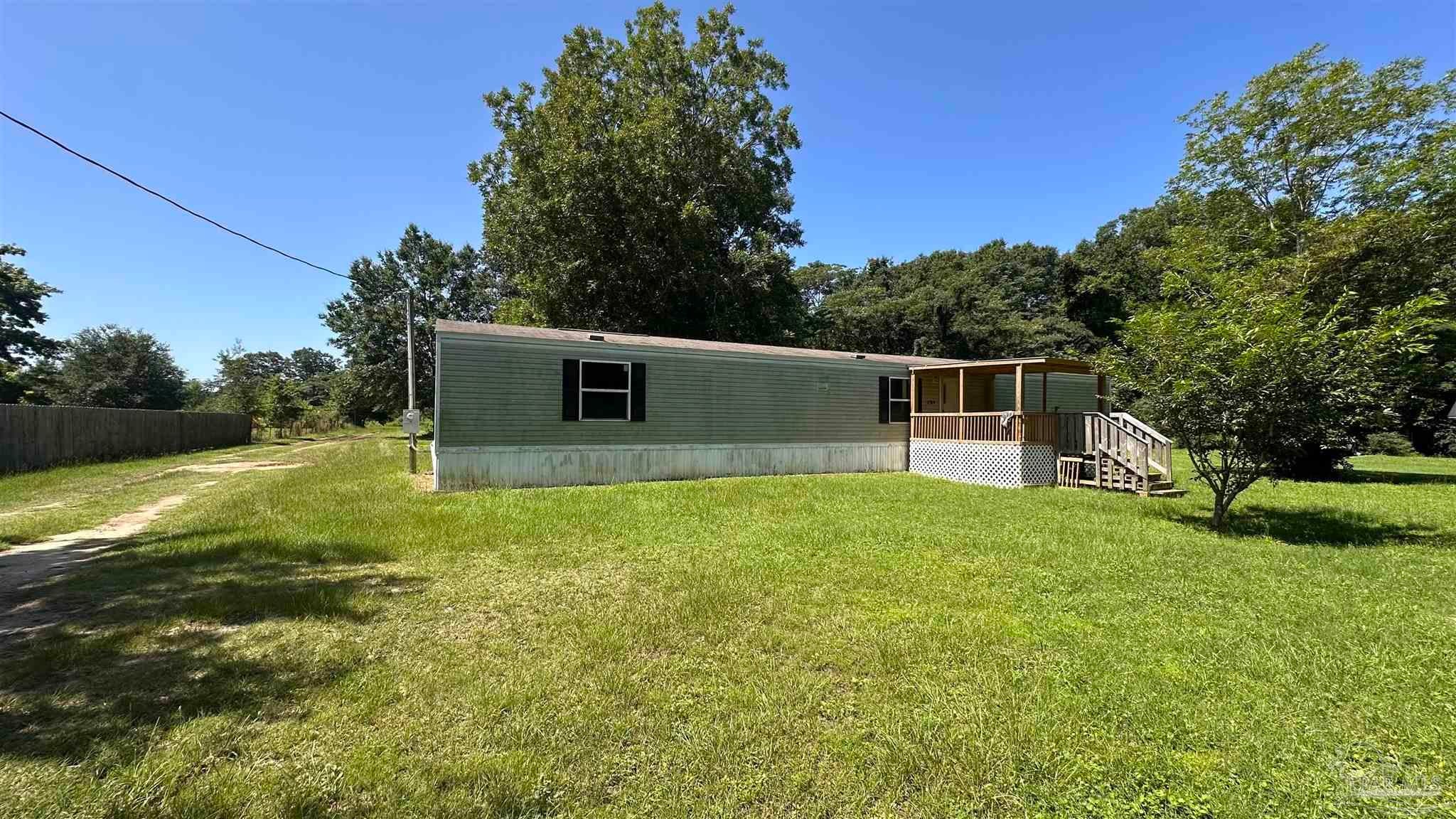 6749 Ellis Rd — photo