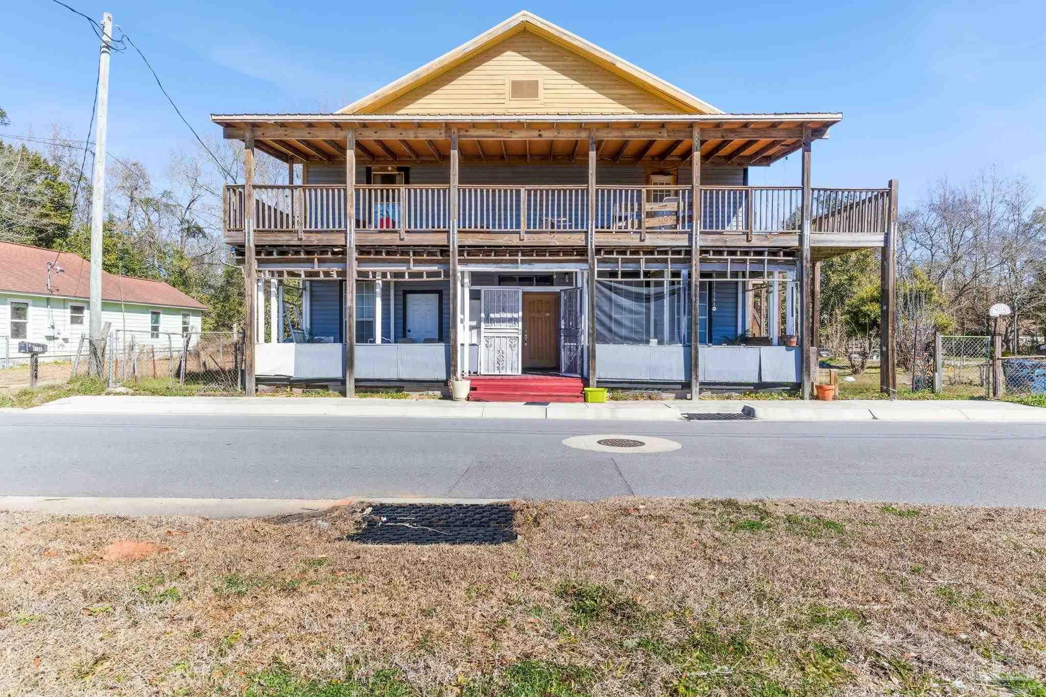 426 Front St — photo