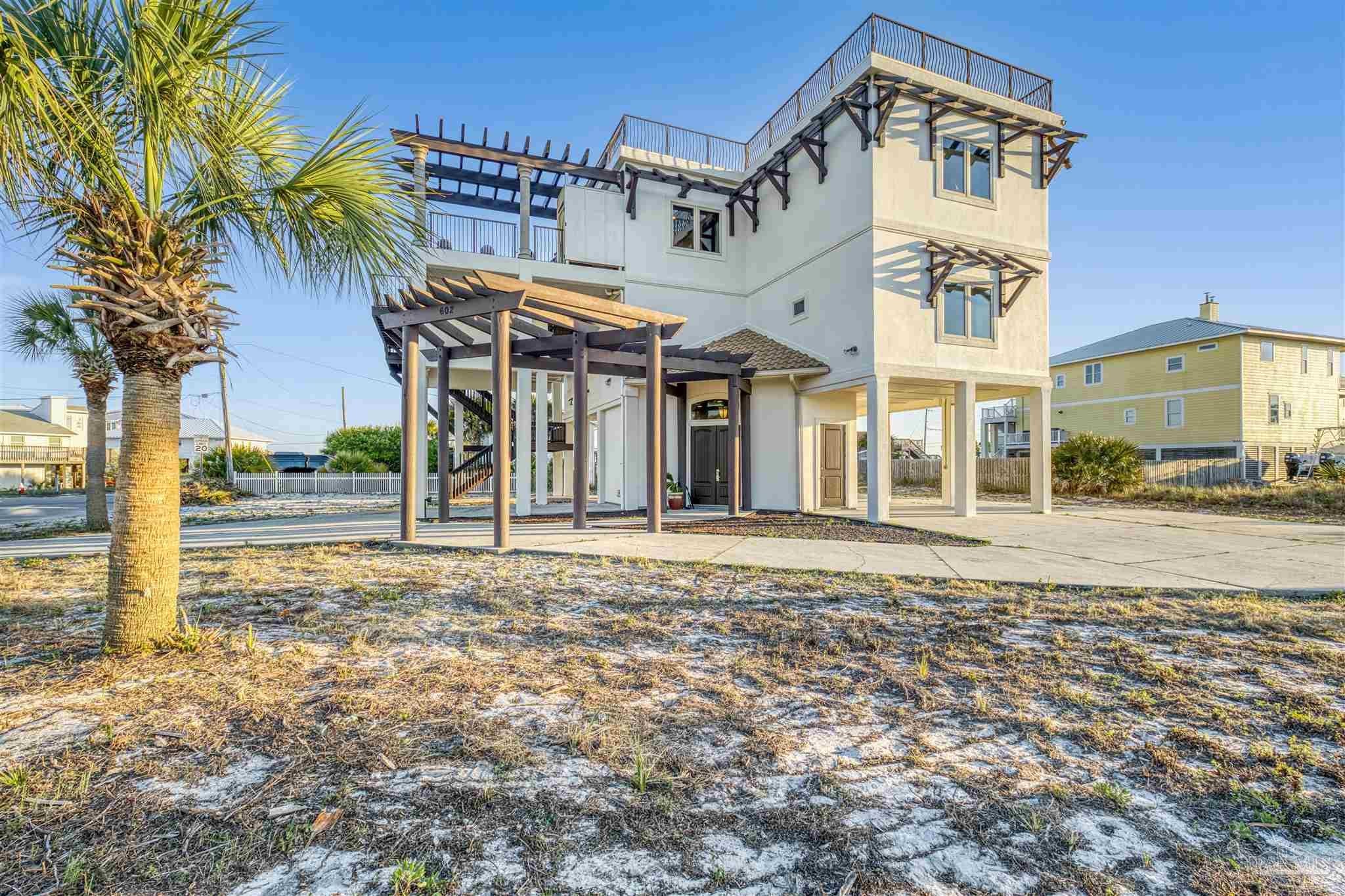 602 Via Deluna Dr — photo