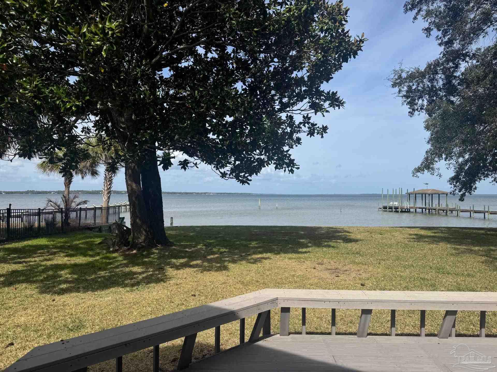 16298 North Shore Dr — photo