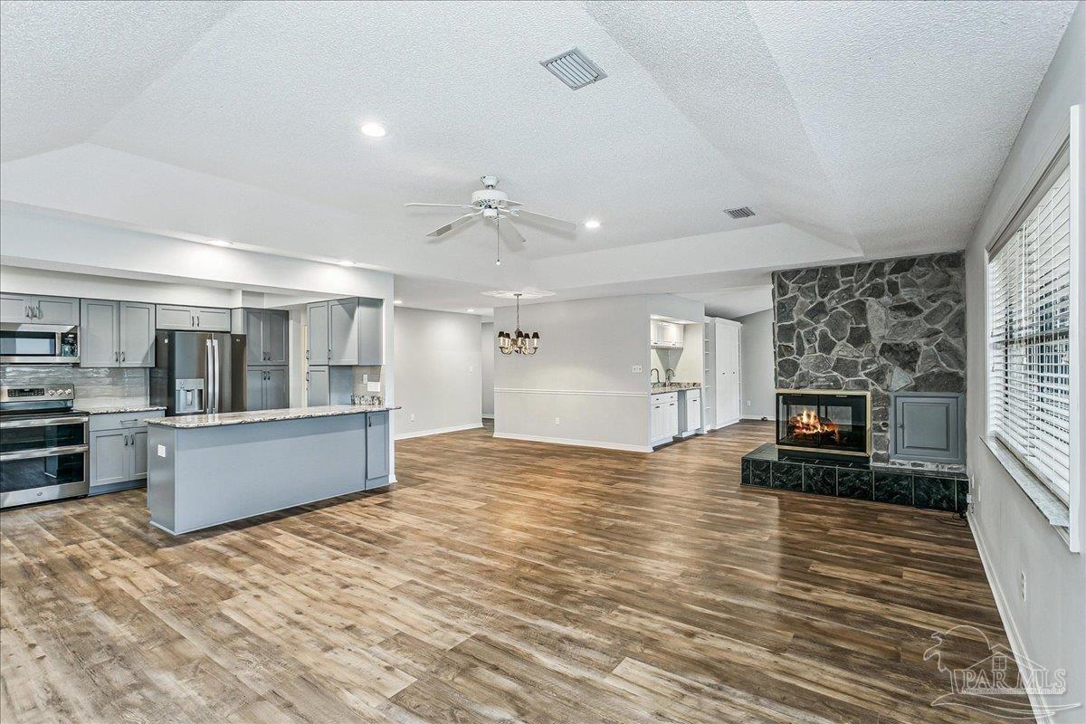5073 Leeward Dr — photo