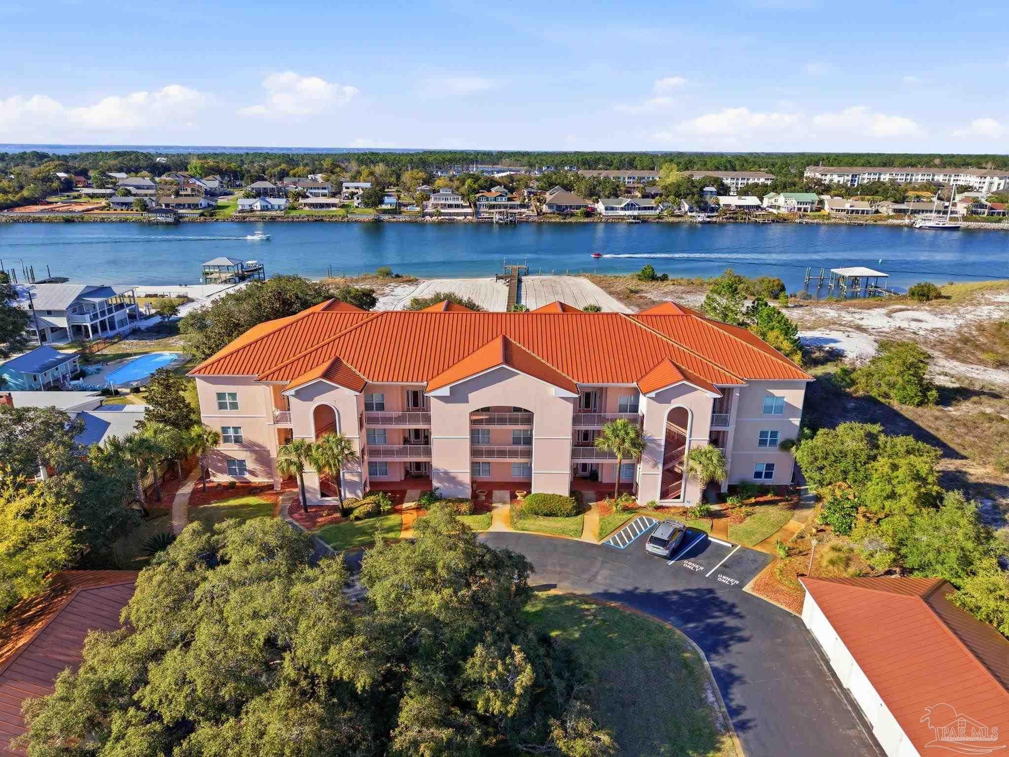 13840 River Rd 204 — photo