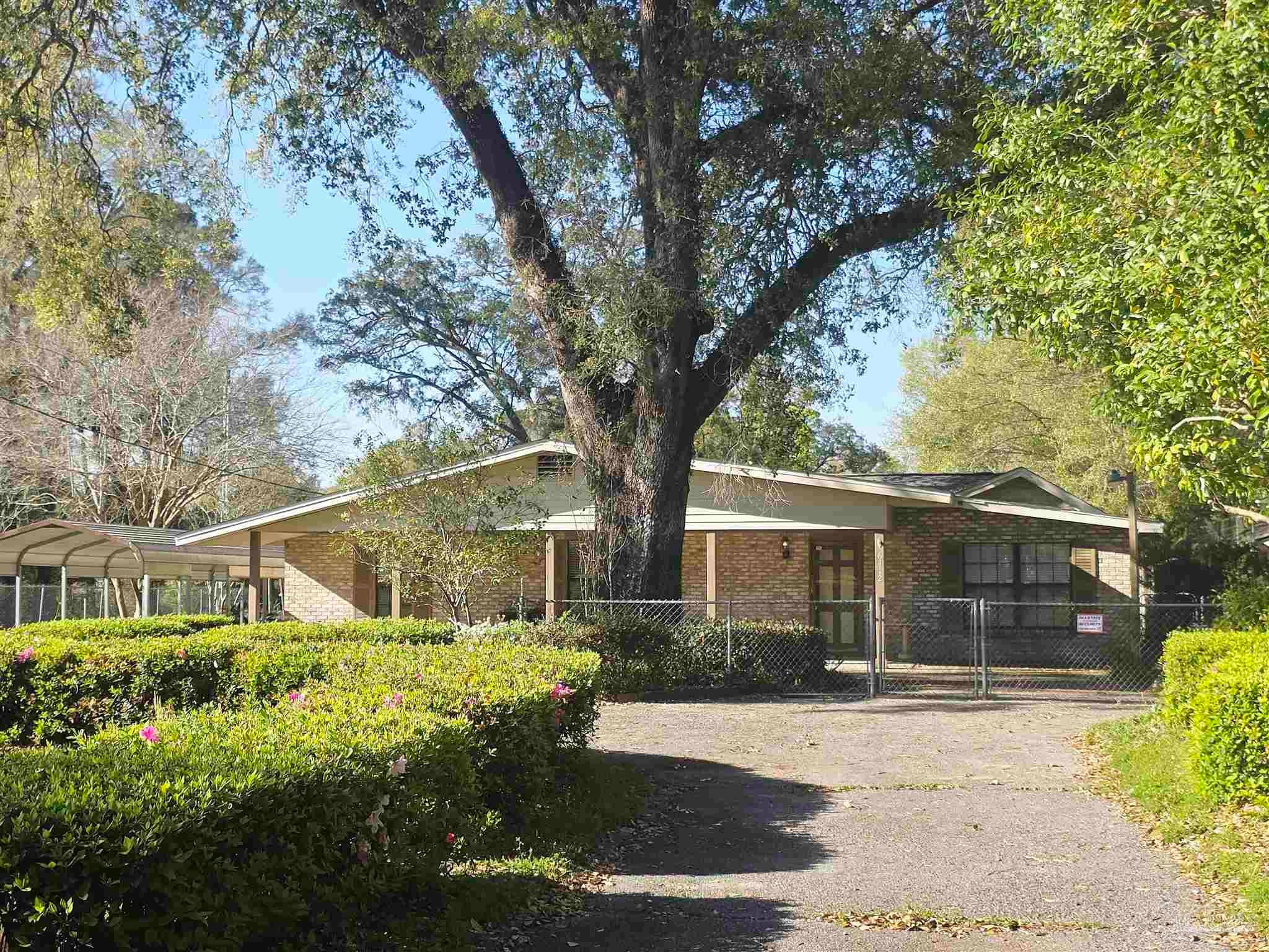 6412 W Fairfield Dr — photo