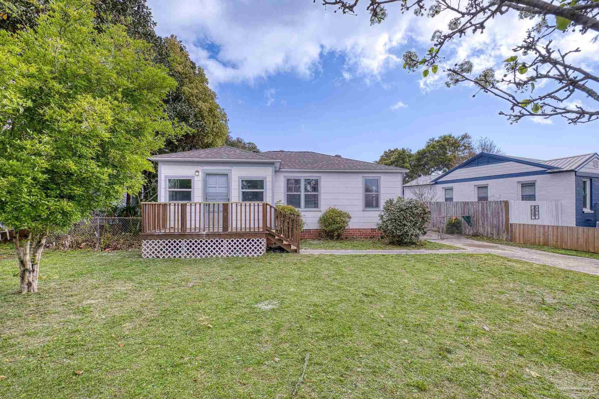 208 Berry Rd — photo