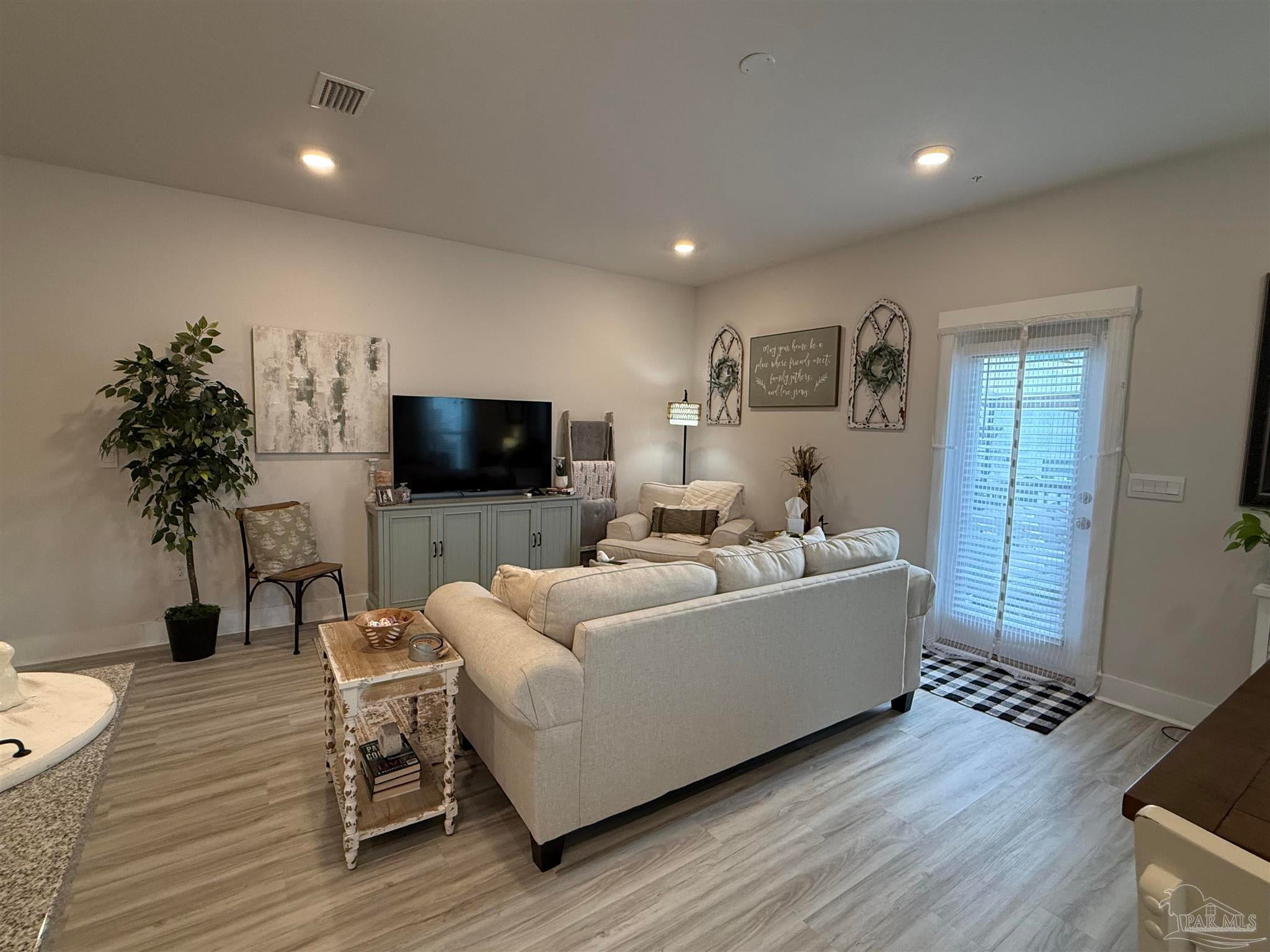 9539 Nature Creek Cir — photo