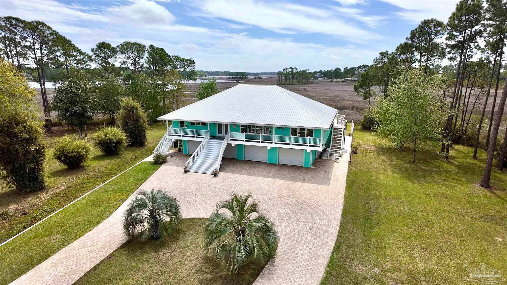 3336 Mills Bayou Dr — photo