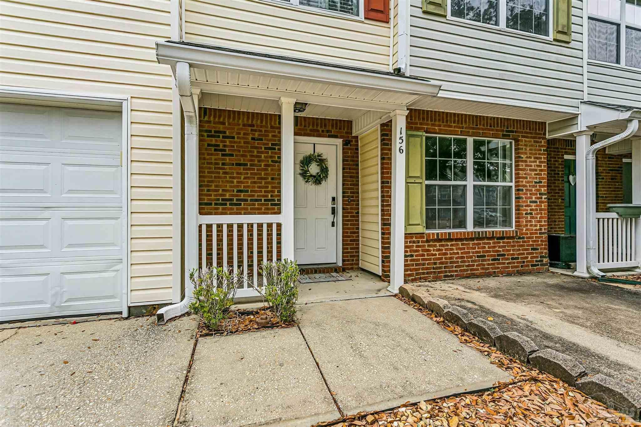 156 Swaying Pine Ct — photo