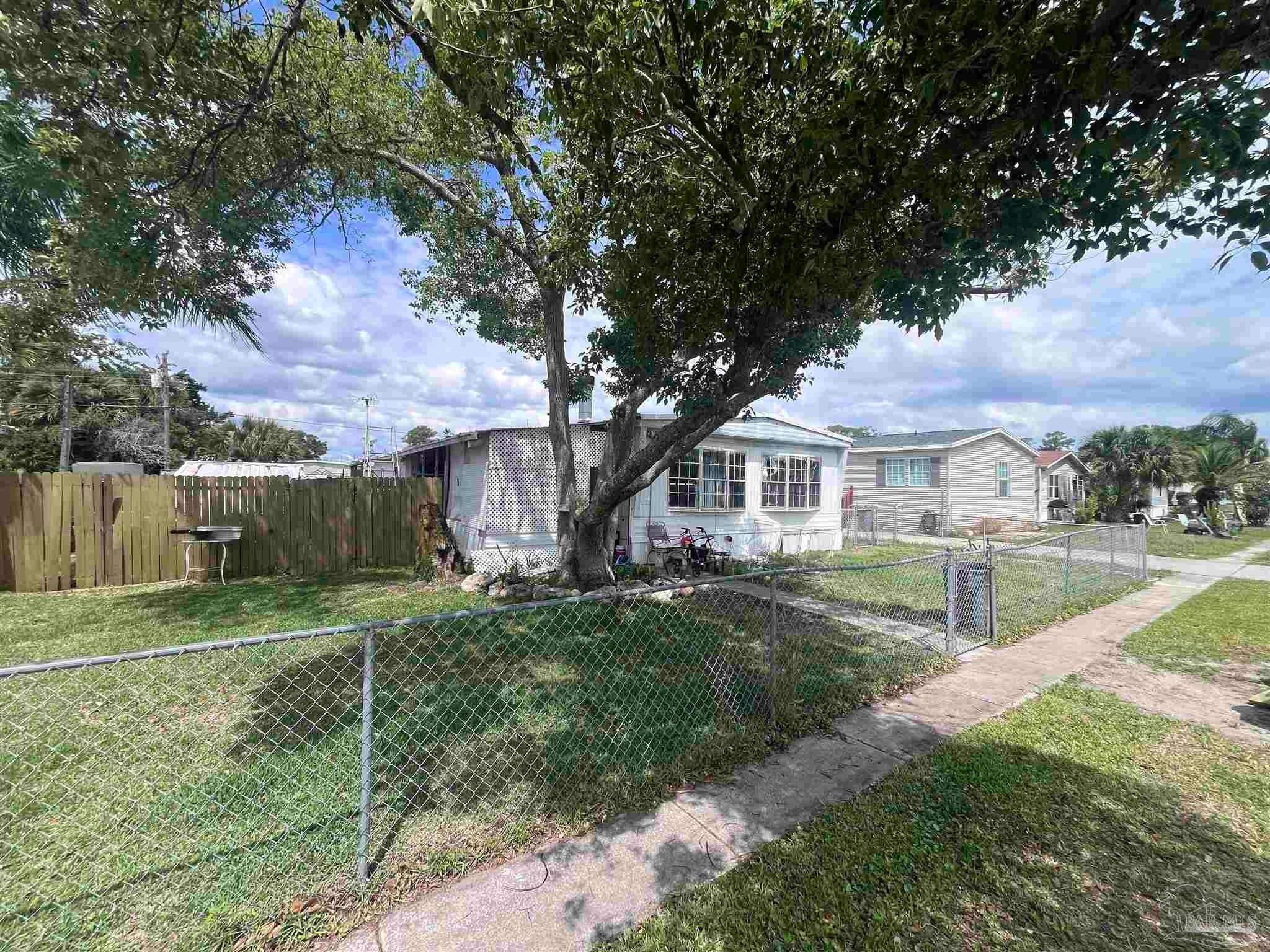 5411 Landis Ave — photo
