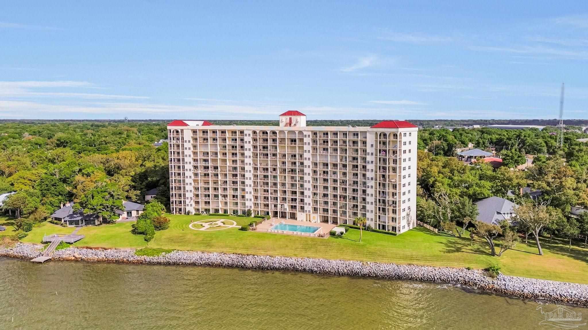 615 Bayshore Dr 102 — photo