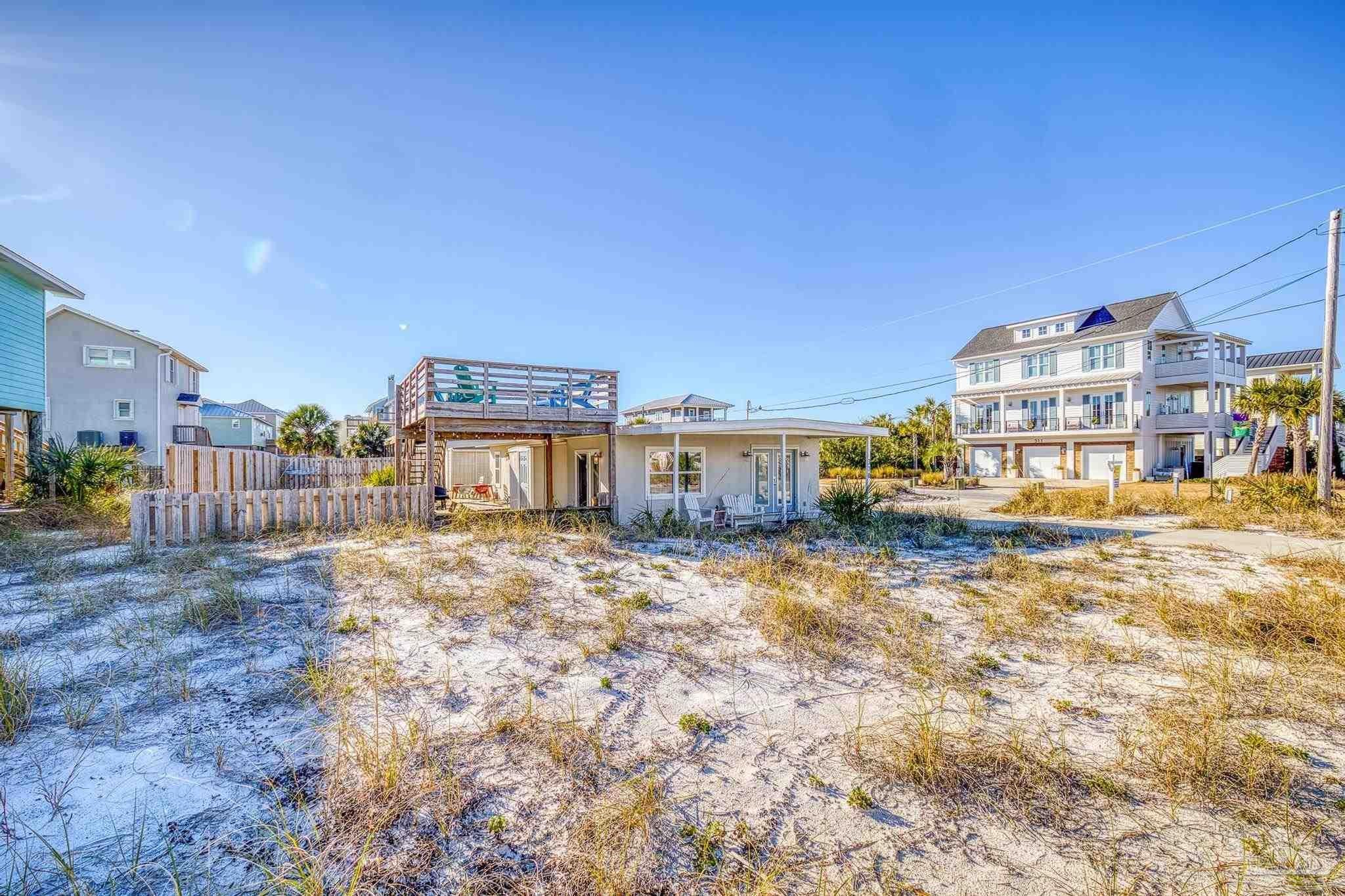 310 Avenida 13 — photo