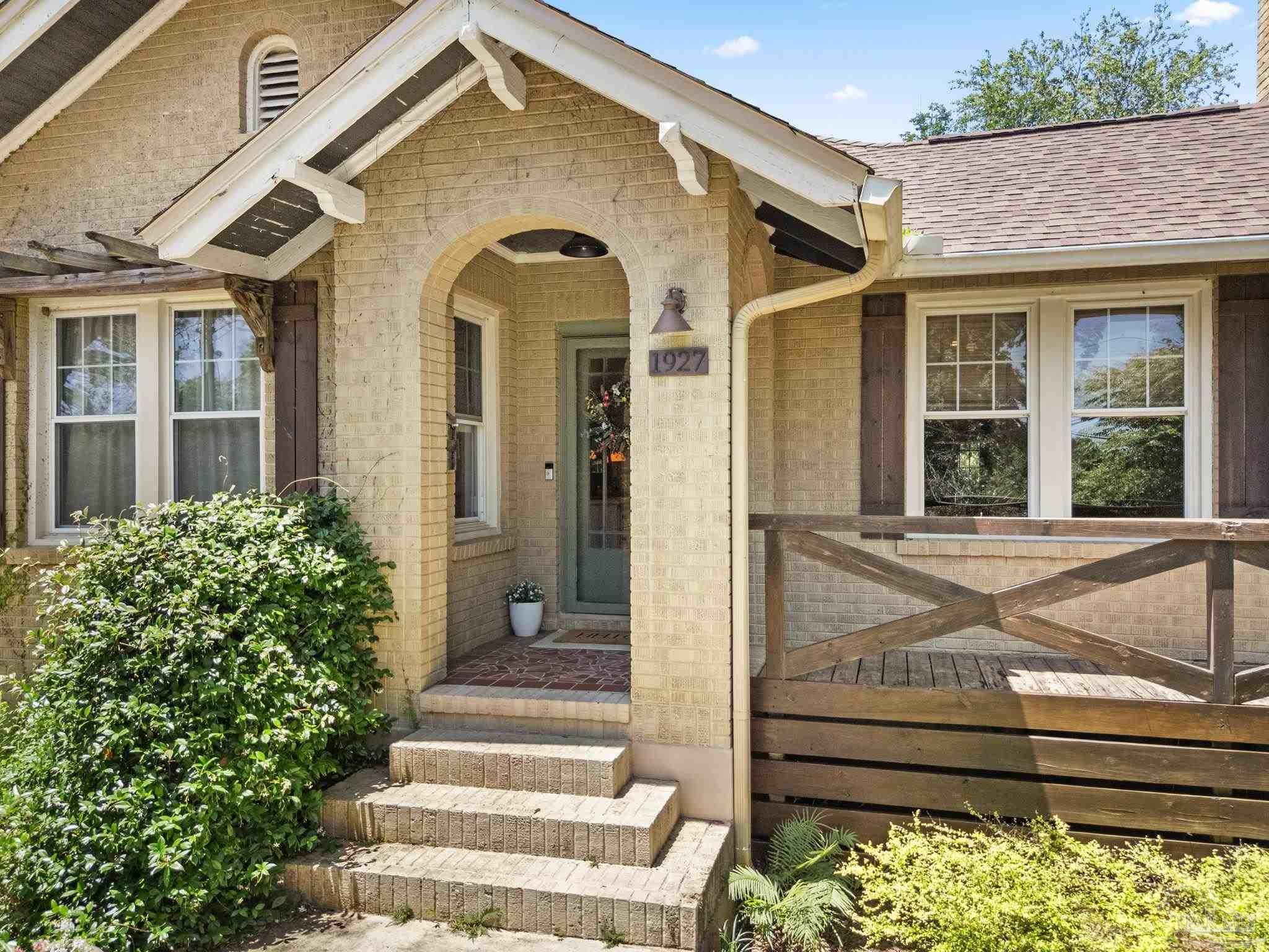 1927 Magnolia Ave — photo