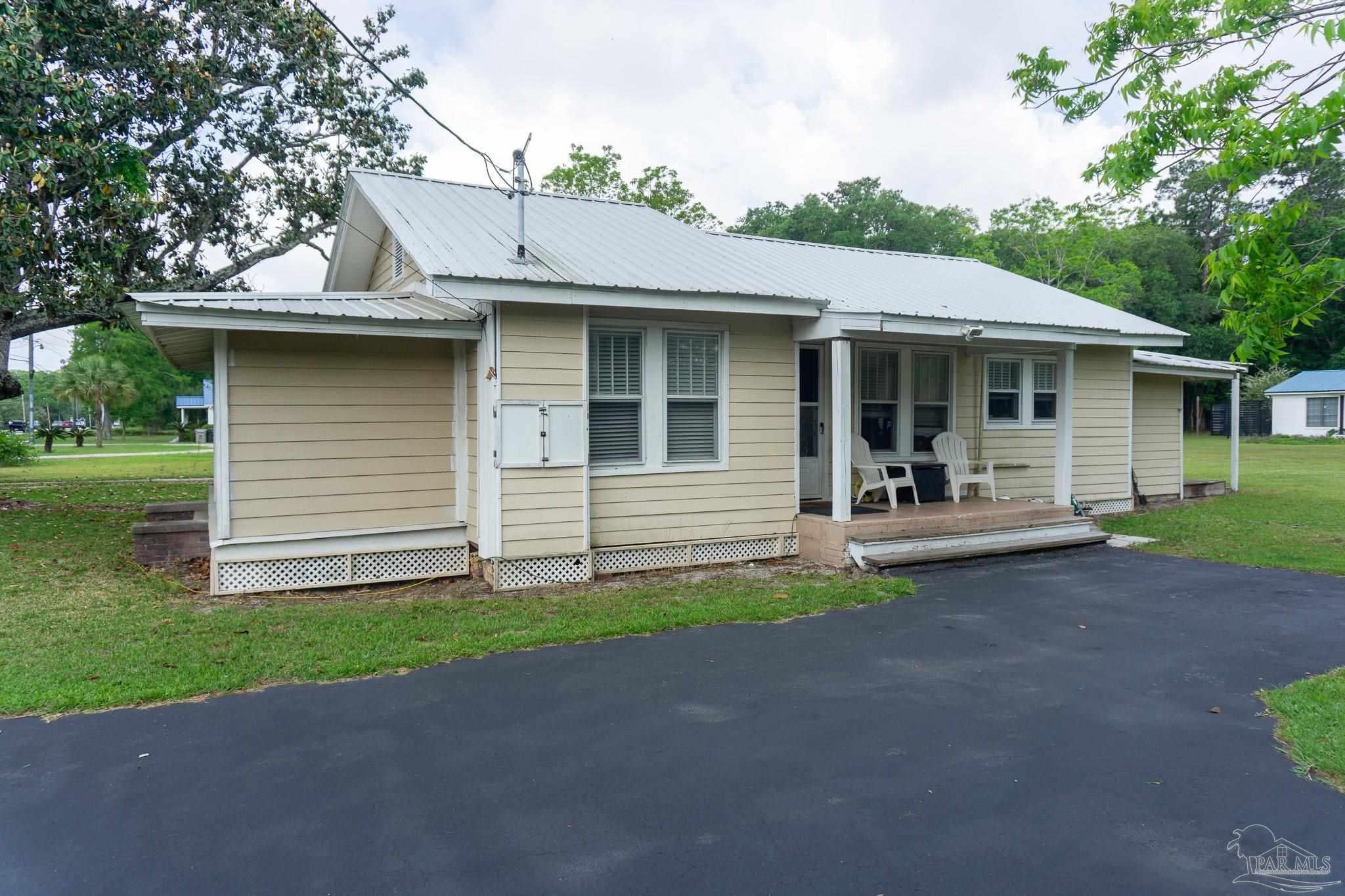 9030 Gulf Beach Hwy — photo