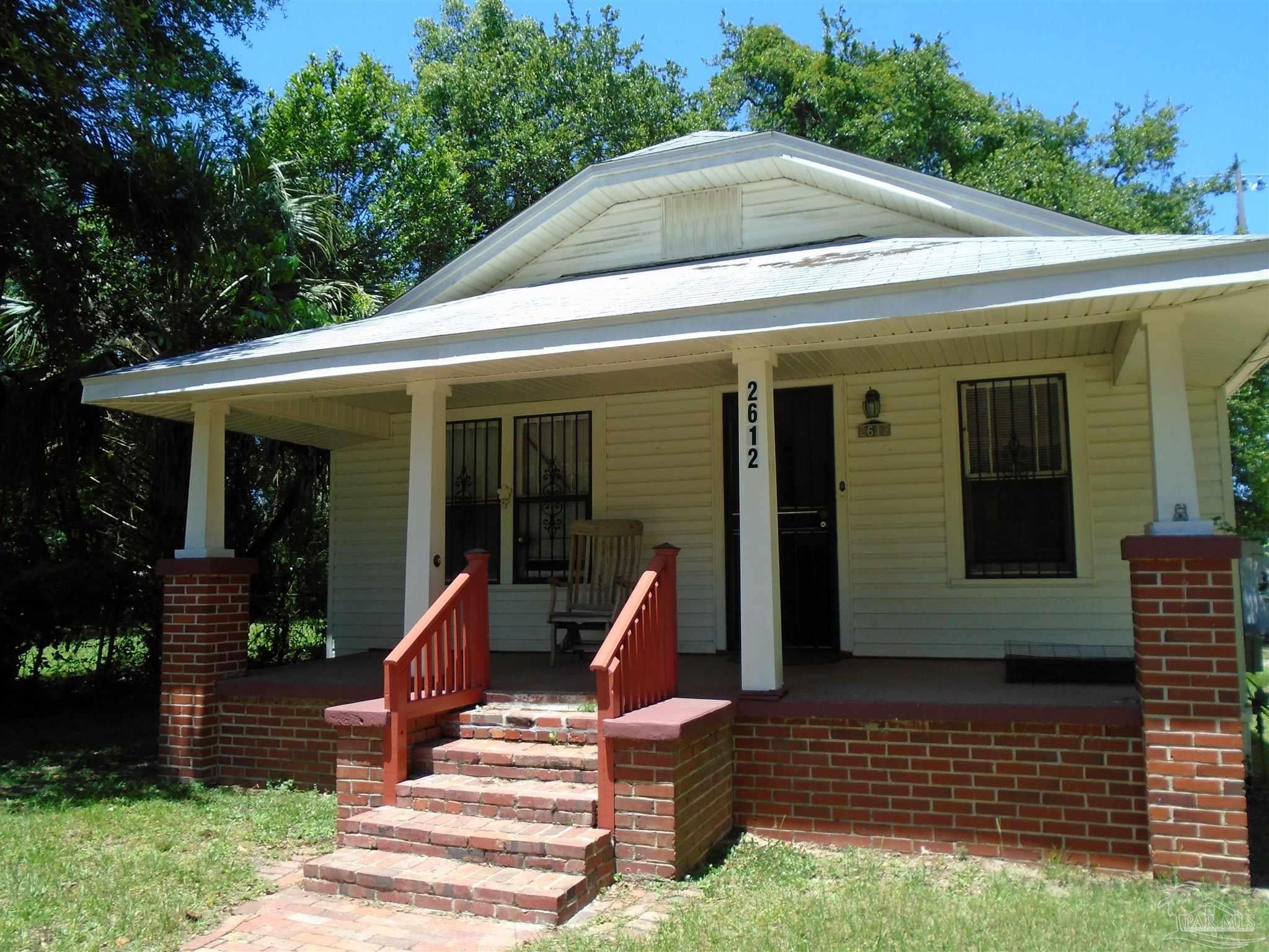 2612 W Blount St — photo