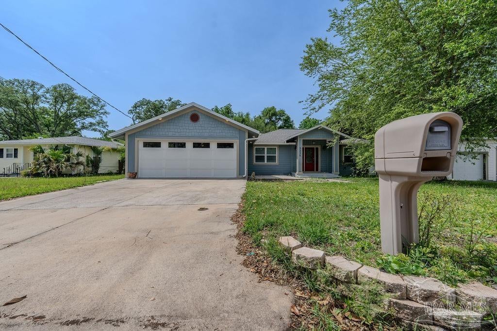 3235 Bayou Dr — photo
