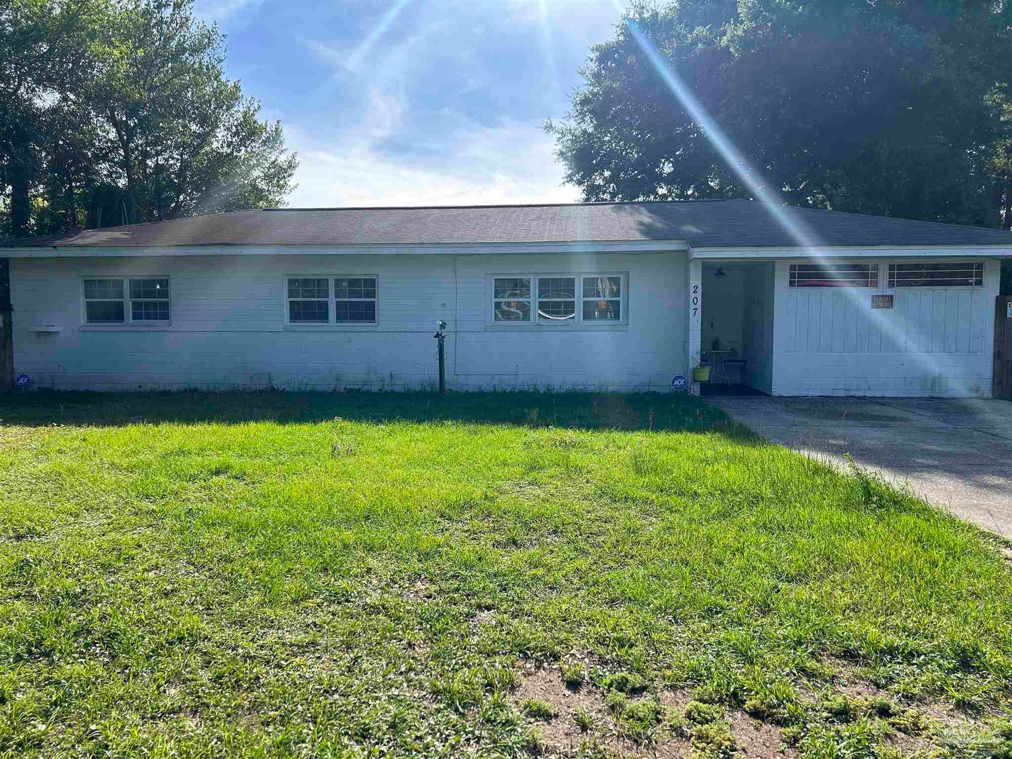 207 Emerald Ave — photo