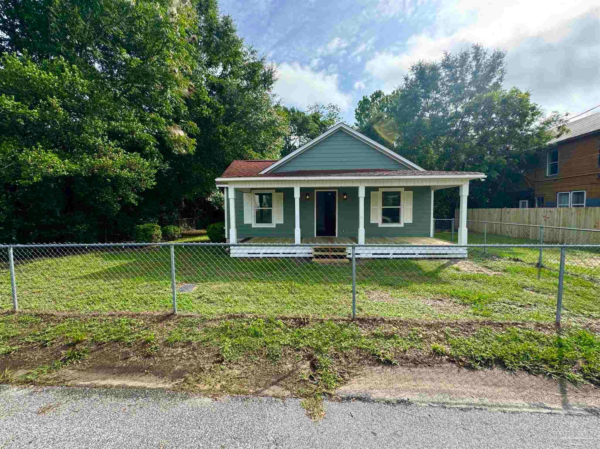 424 Front St — photo