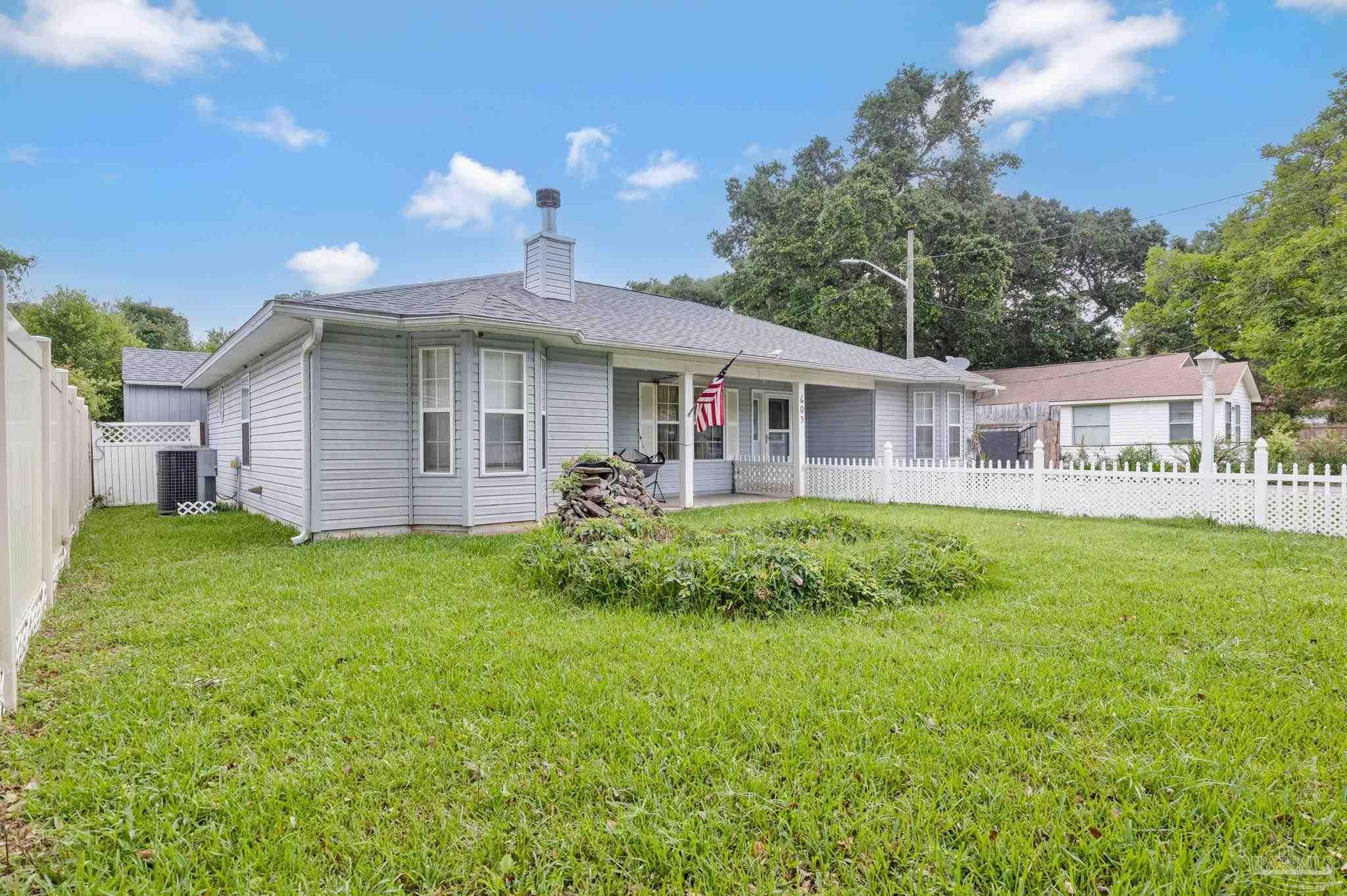 605 Armenia Dr — photo
