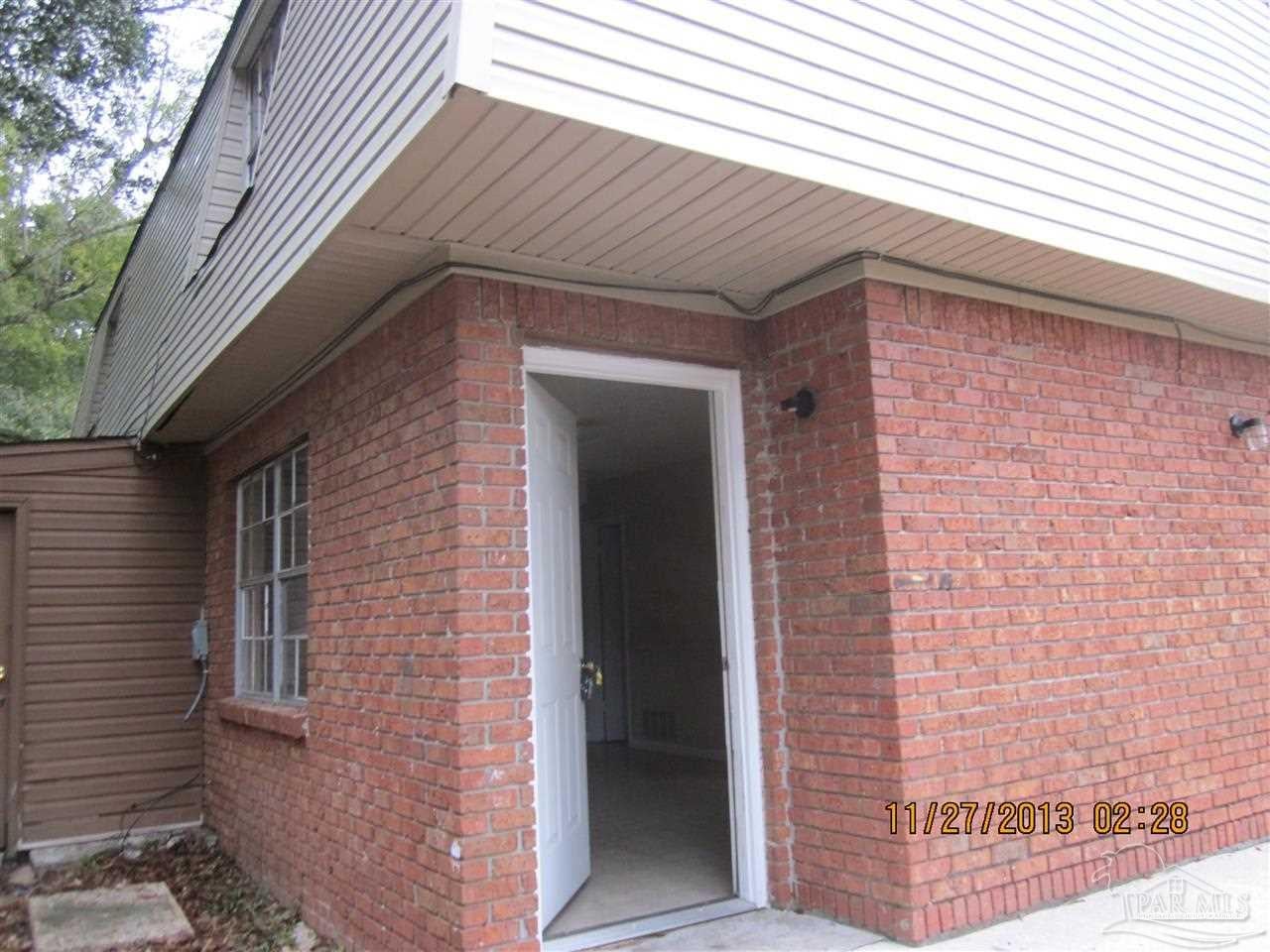 1200 Lake Dr B — photo