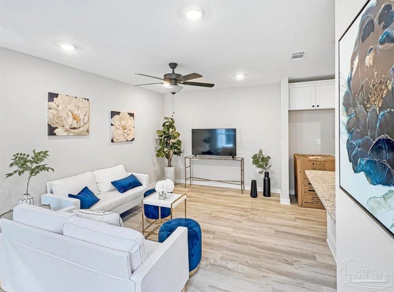 3217 Damon Dr — photo