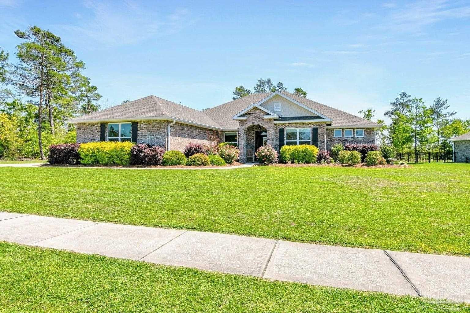 487 Coastal Breeze Dr — photo