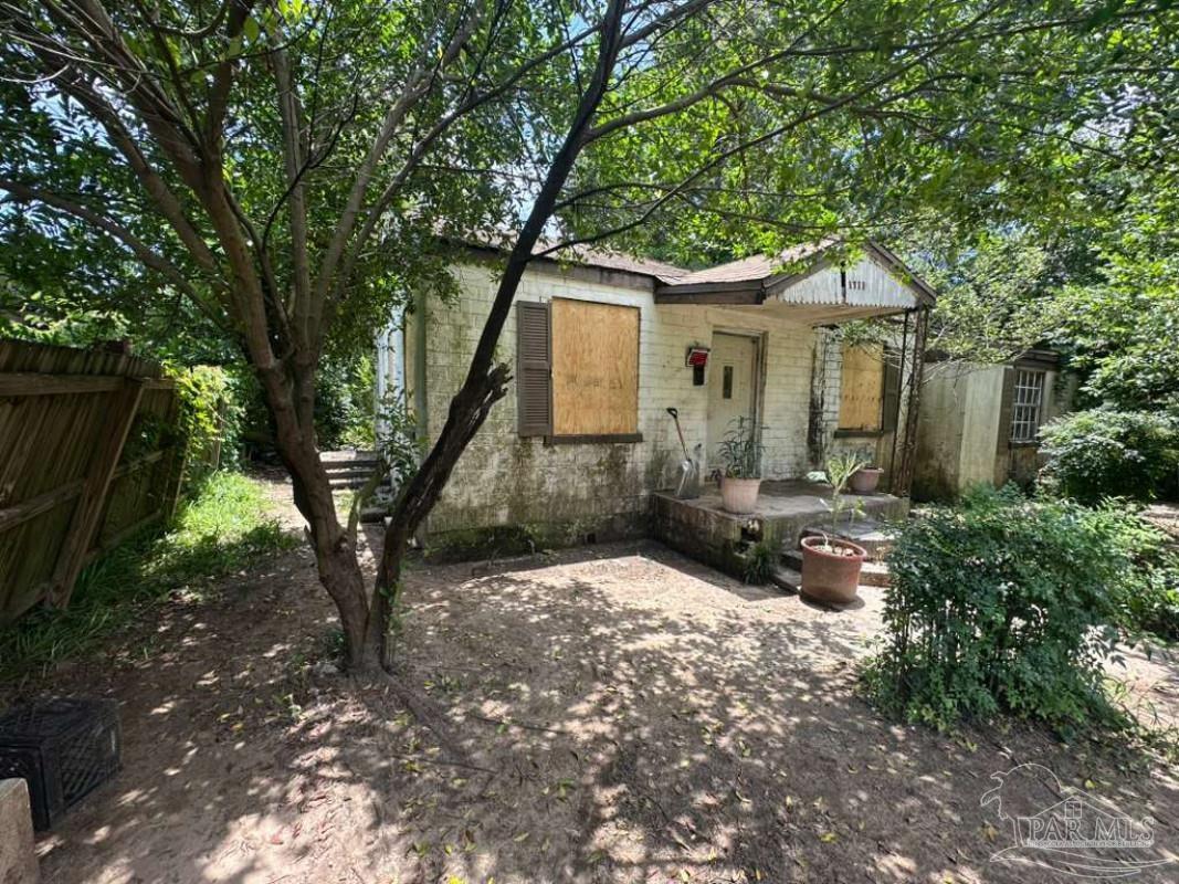 1711 W Lakeview Ave — photo