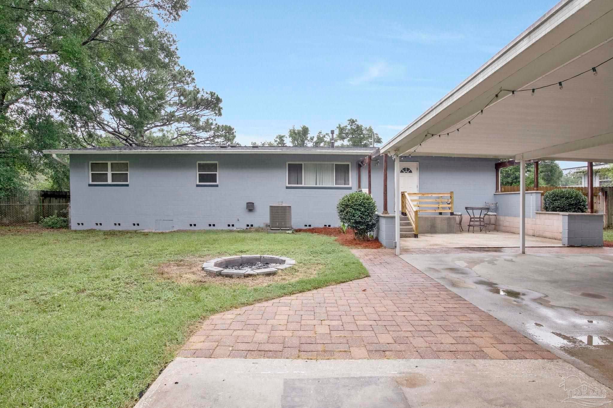 724 Woodmere Dr — photo