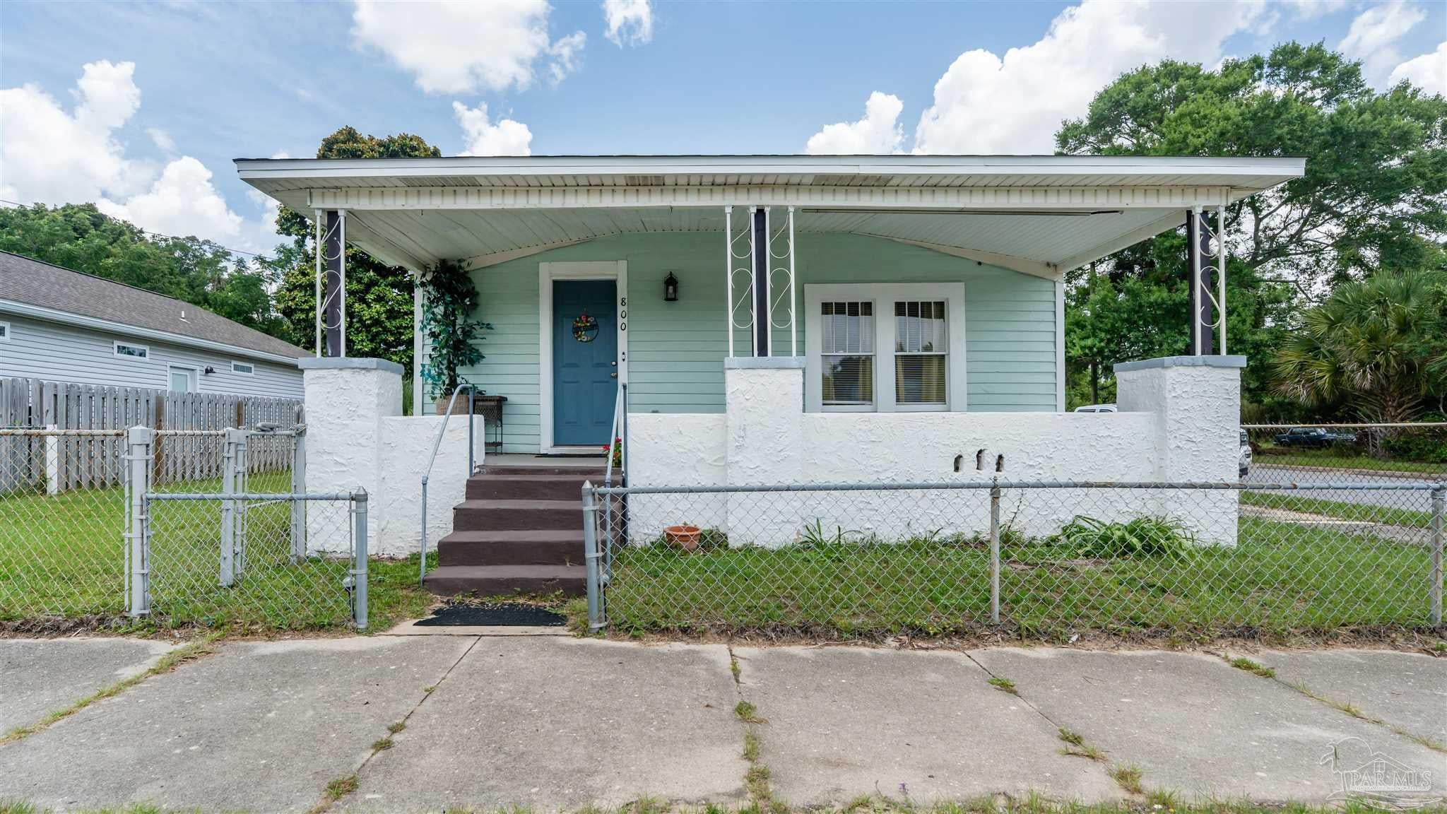 800 W Belmont — photo