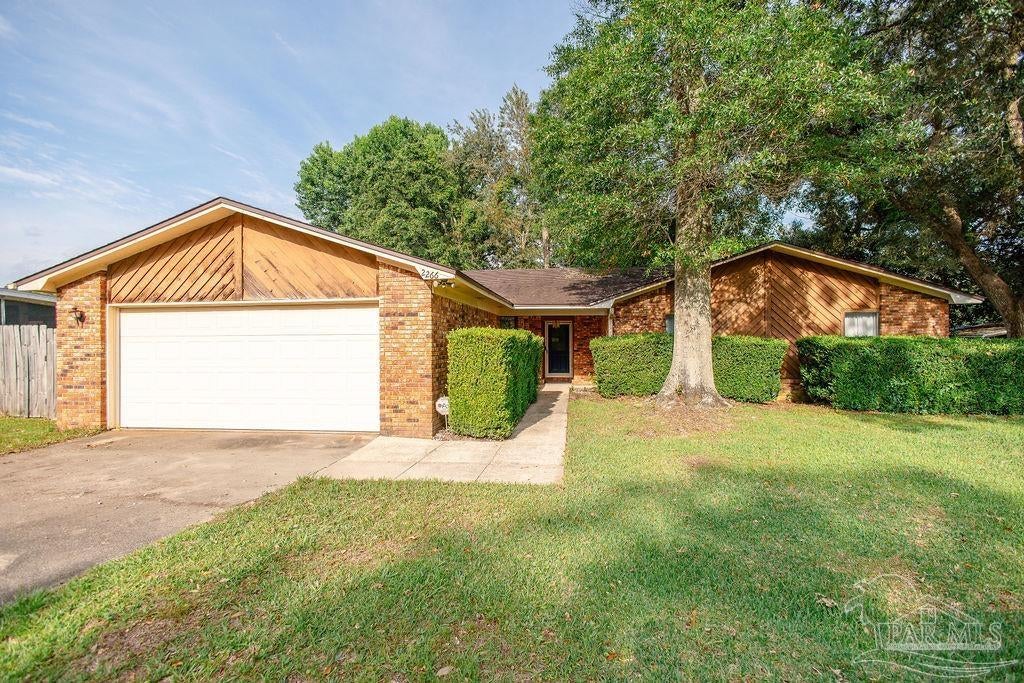 2266 Country Place Cir — photo